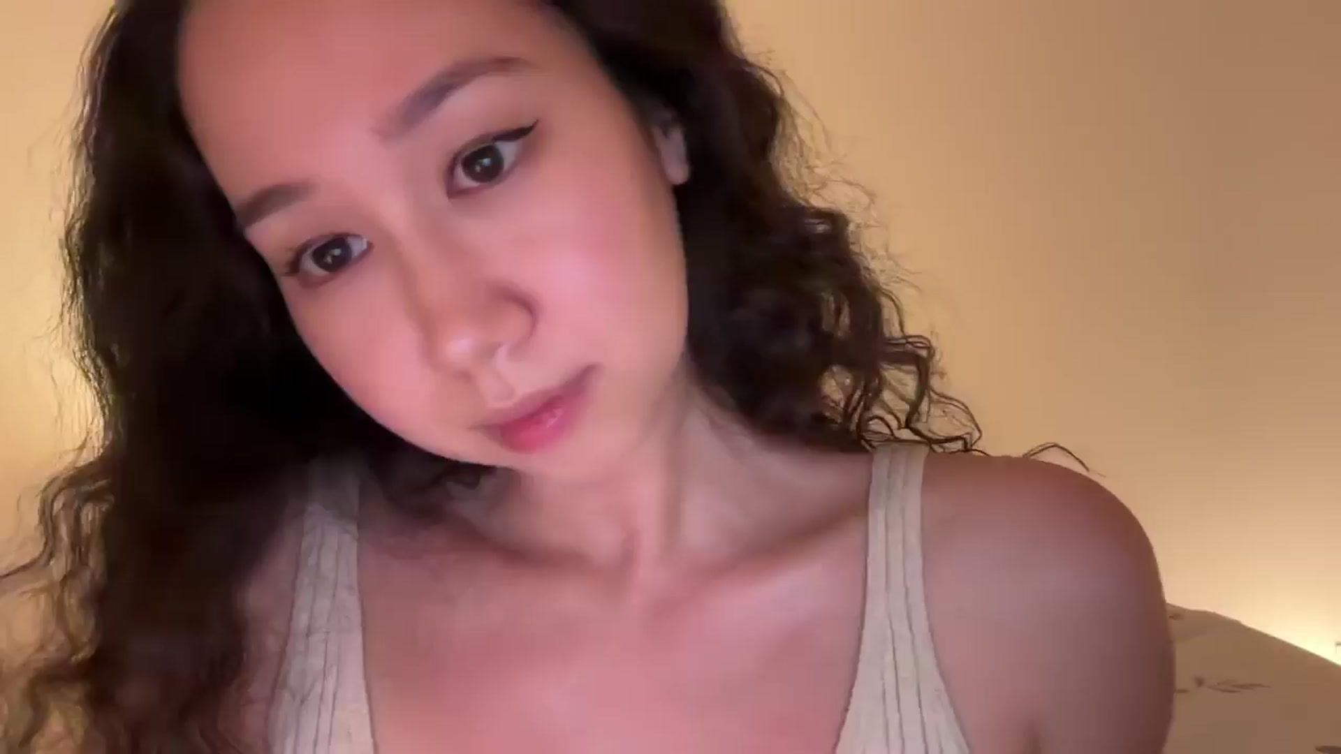 Gallery image thumbnail from cute_asian69's myfreecams stream on, 06/03/2024, 02:13 image 14 of 20