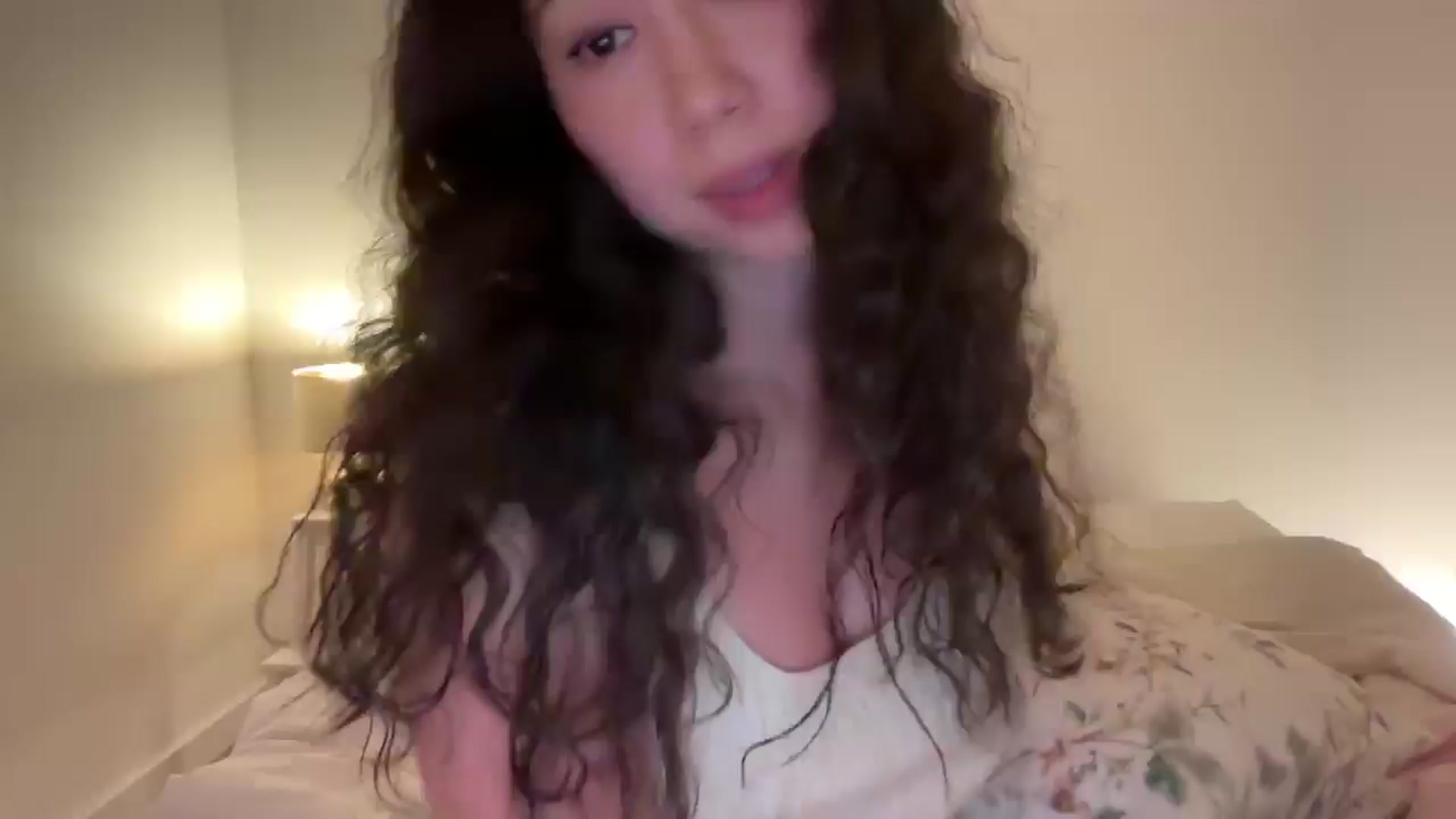 Gallery image thumbnail from cute_asian69's myfreecams stream on, 06/03/2024, 02:13 image 11 of 20