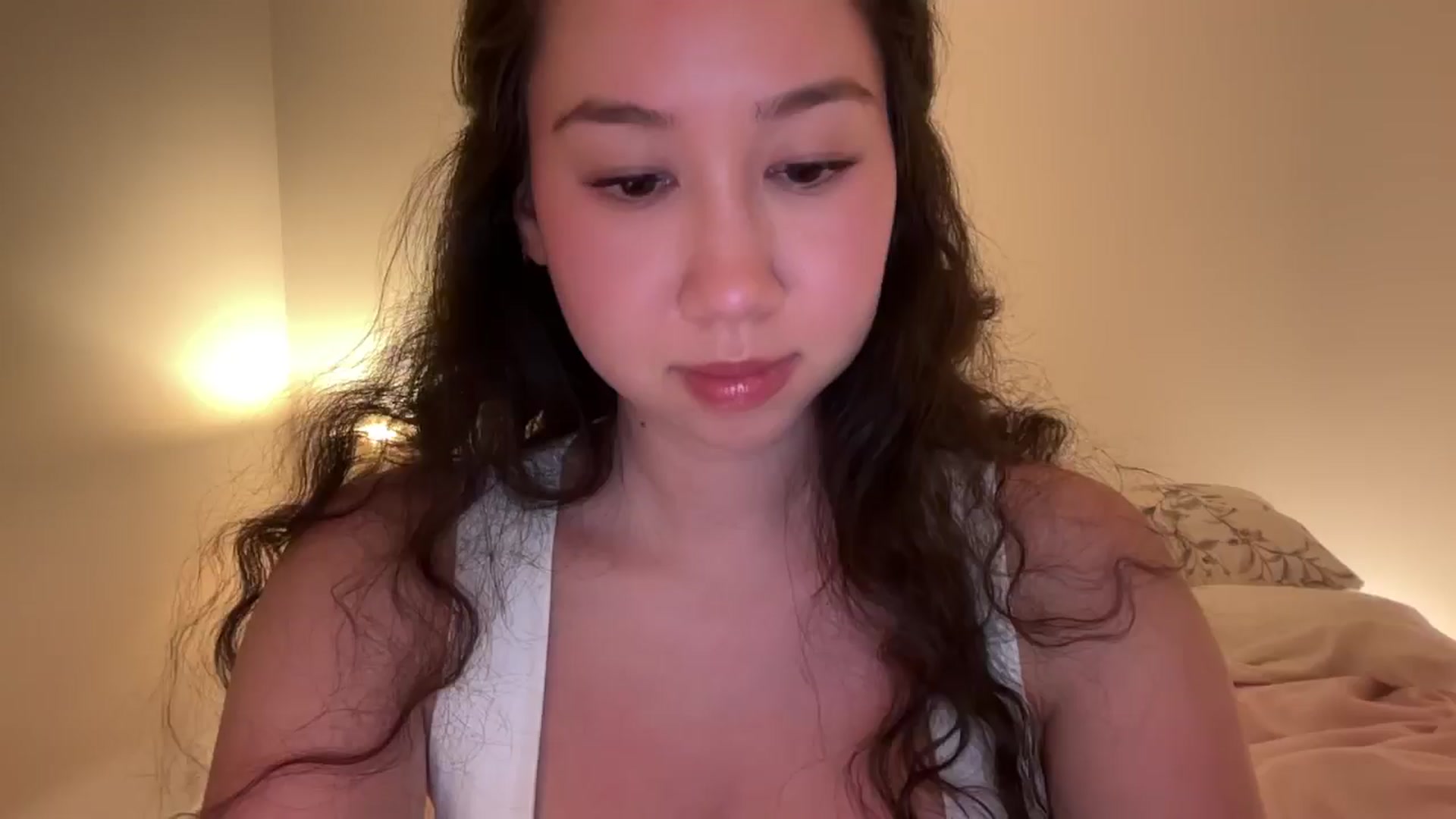 Gallery image thumbnail from cute_asian69's myfreecams stream on, 06/04/2024, 01:13 image 3 of 20