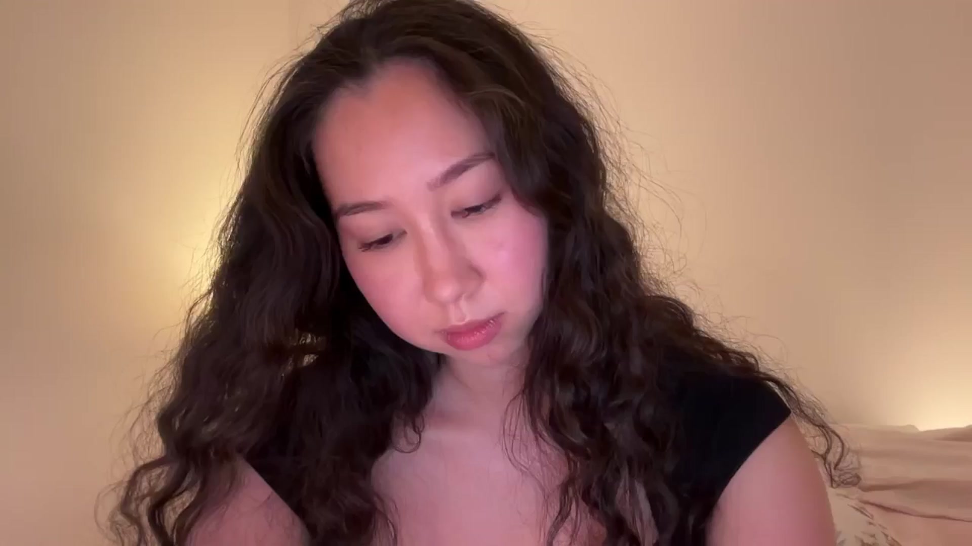 Gallery image thumbnail from cute_asian69's myfreecams stream on, 06/05/2024, 20:58 image 12 of 20