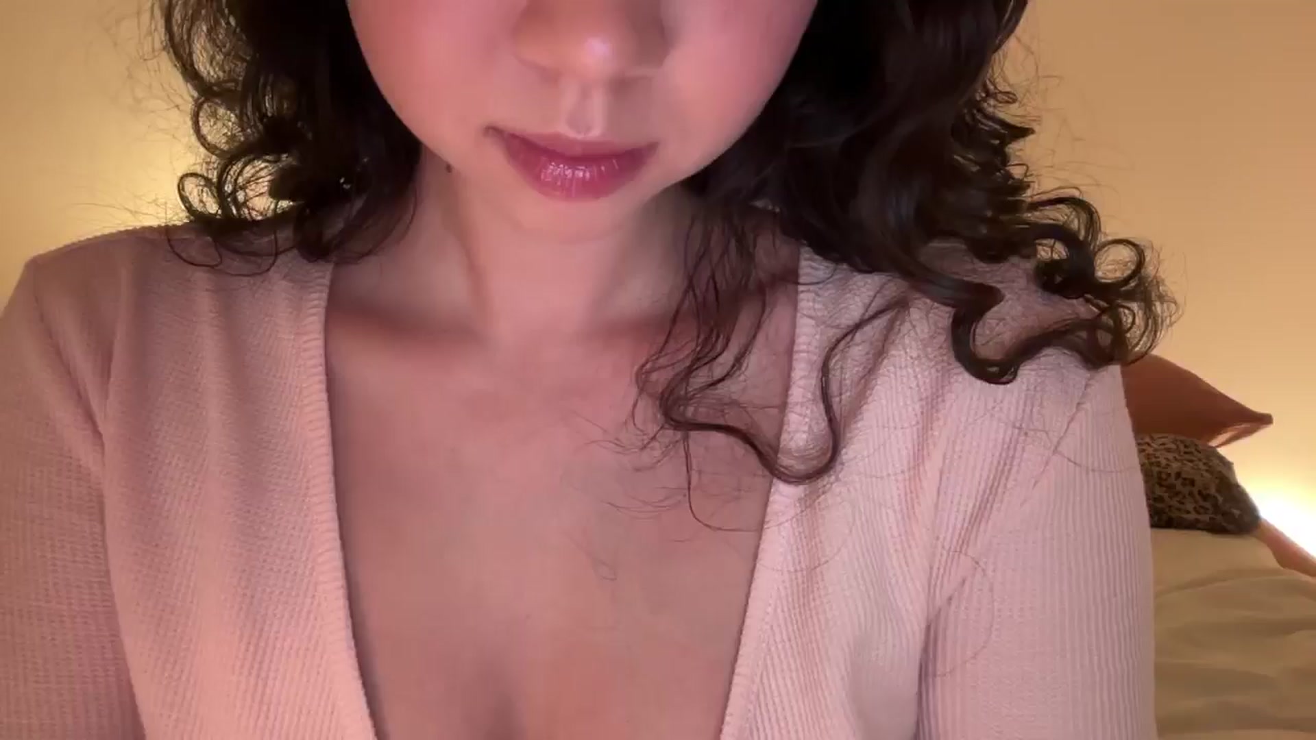 Gallery image thumbnail from cute_asian69's myfreecams stream on, 06/06/2024, 20:47 image 3 of 20