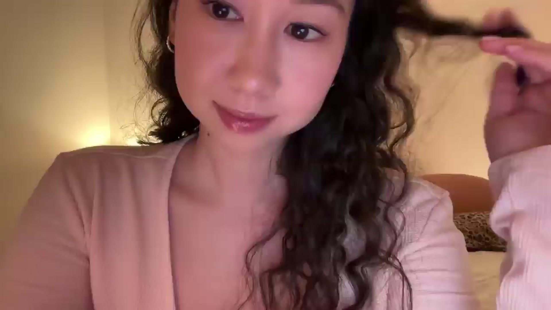 Gallery image thumbnail from cute_asian69's myfreecams stream on, 06/06/2024, 20:47 image 15 of 20
