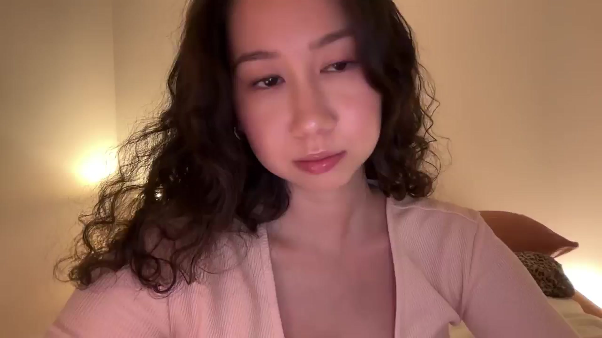 Gallery image thumbnail from cute_asian69's myfreecams stream on, 06/06/2024, 20:47 image 20 of 20