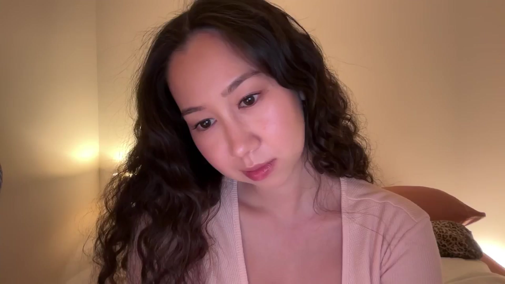 Gallery image thumbnail from cute_asian69's myfreecams stream on, 06/07/2024, 24:19 image 4 of 20