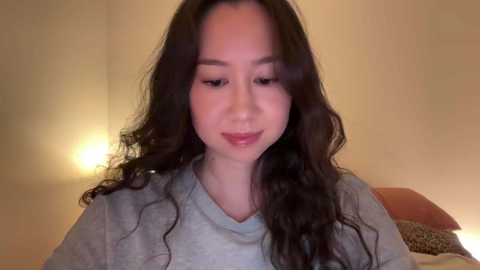 Gallery image thumbnail from cute_asian69's myfreecams stream on, 06/10/2024, 24:04 image 18 of 20