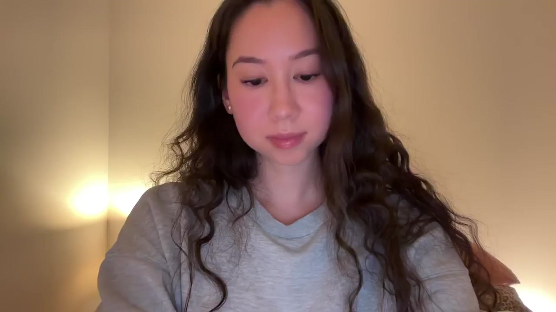 Gallery image thumbnail from cute_asian69's myfreecams stream on, 06/10/2024, 04:01 image 6 of 20