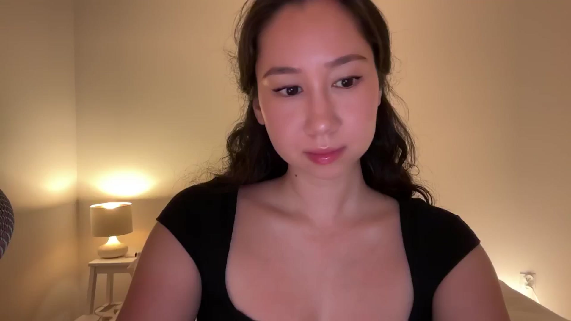 Gallery image thumbnail from cute_asian69's myfreecams stream on, 06/30/2024, 24:28 image 4 of 20