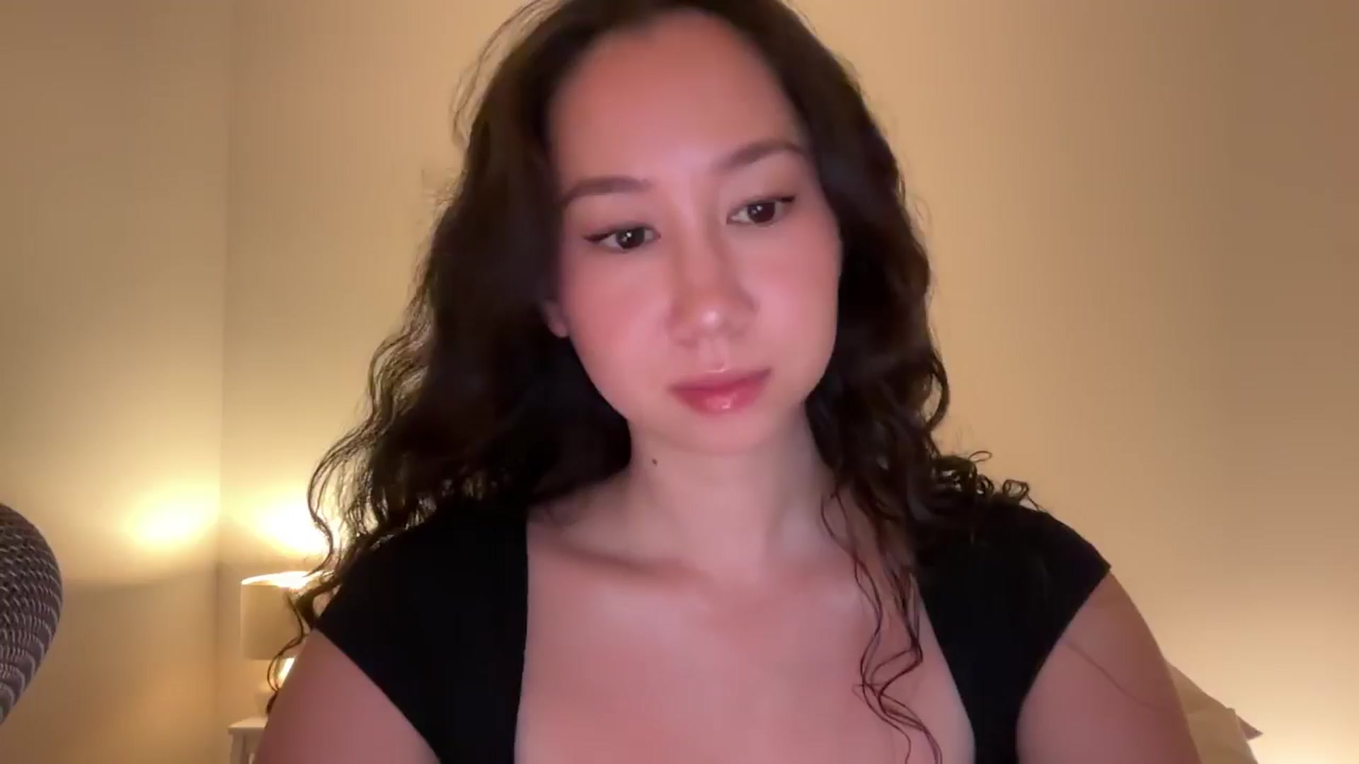 Gallery image thumbnail from cute_asian69's myfreecams stream on, 06/30/2024, 24:28 image 9 of 20