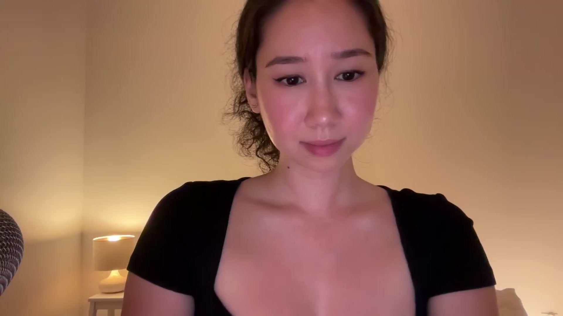 Gallery image thumbnail from cute_asian69's myfreecams stream on, 07/01/2024, 24:38 image 3 of 20