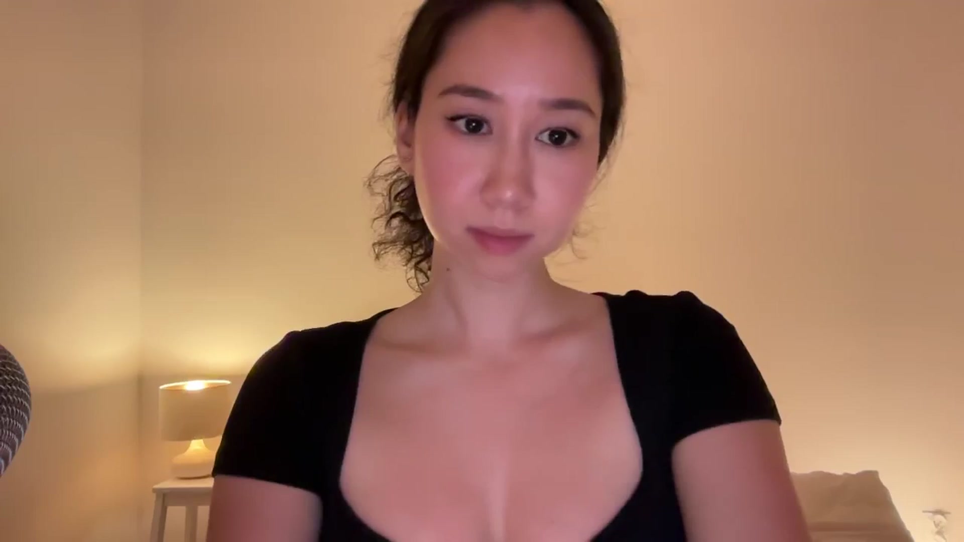 Gallery image thumbnail from cute_asian69's myfreecams stream on, 07/01/2024, 24:38 image 14 of 20