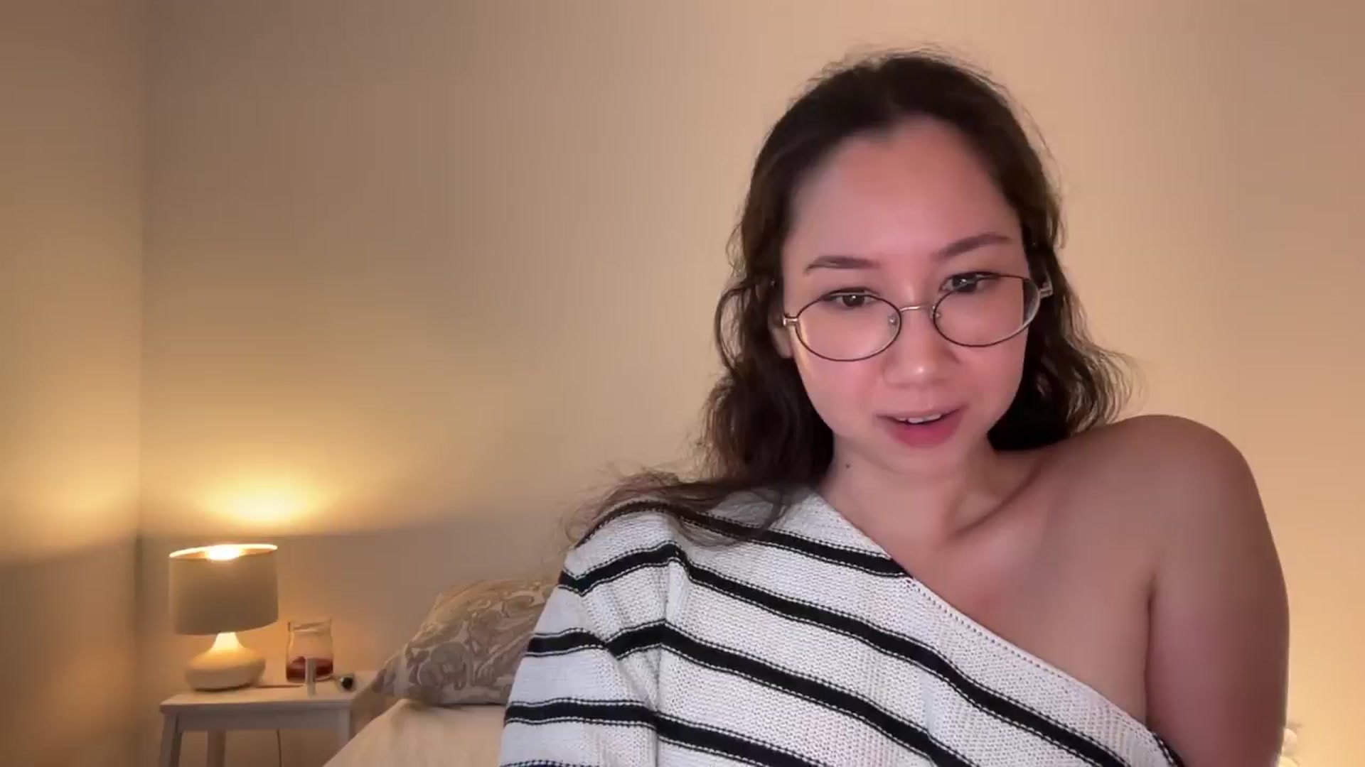 Gallery image thumbnail from cute_asian69's myfreecams stream on, 07/08/2024, 04:14 image 18 of 20