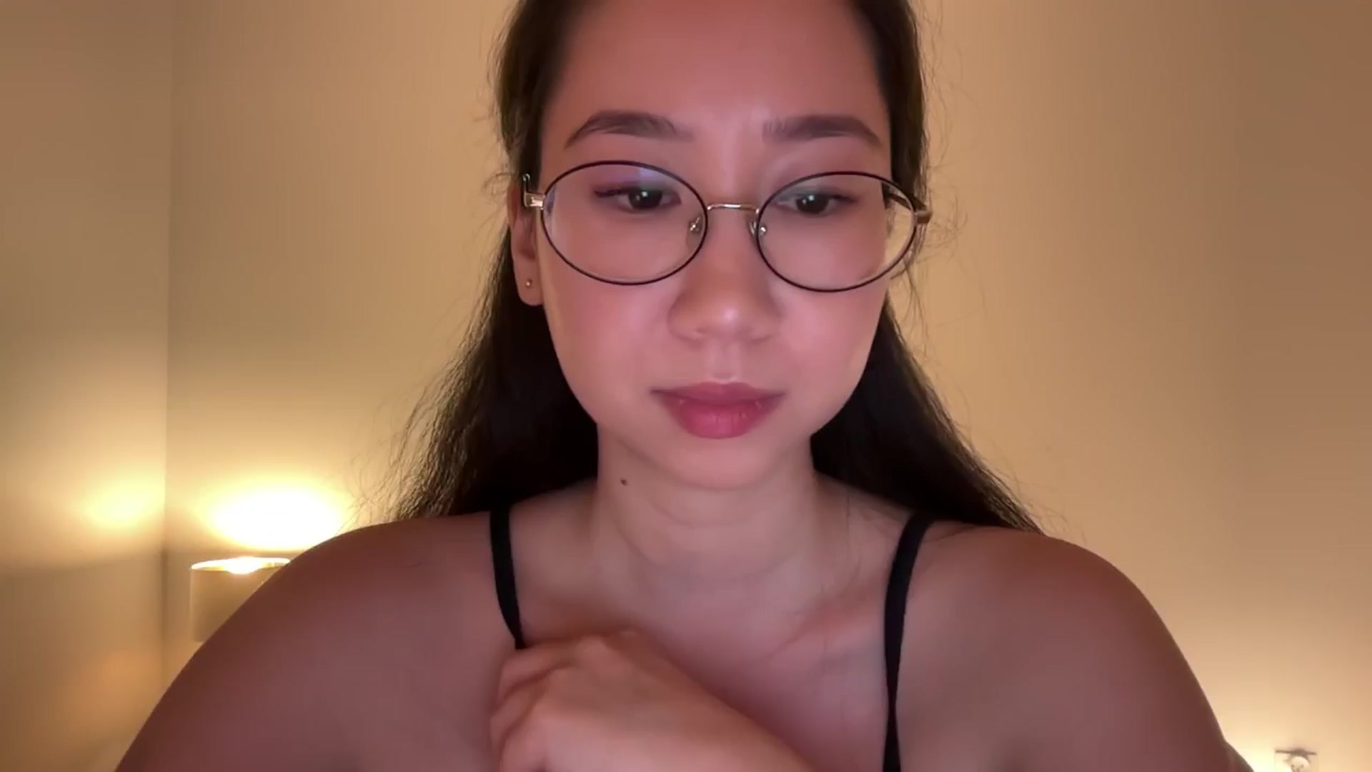 Gallery image thumbnail from cute_asian69's myfreecams stream on, 08/04/2024, 24:25 image 3 of 20