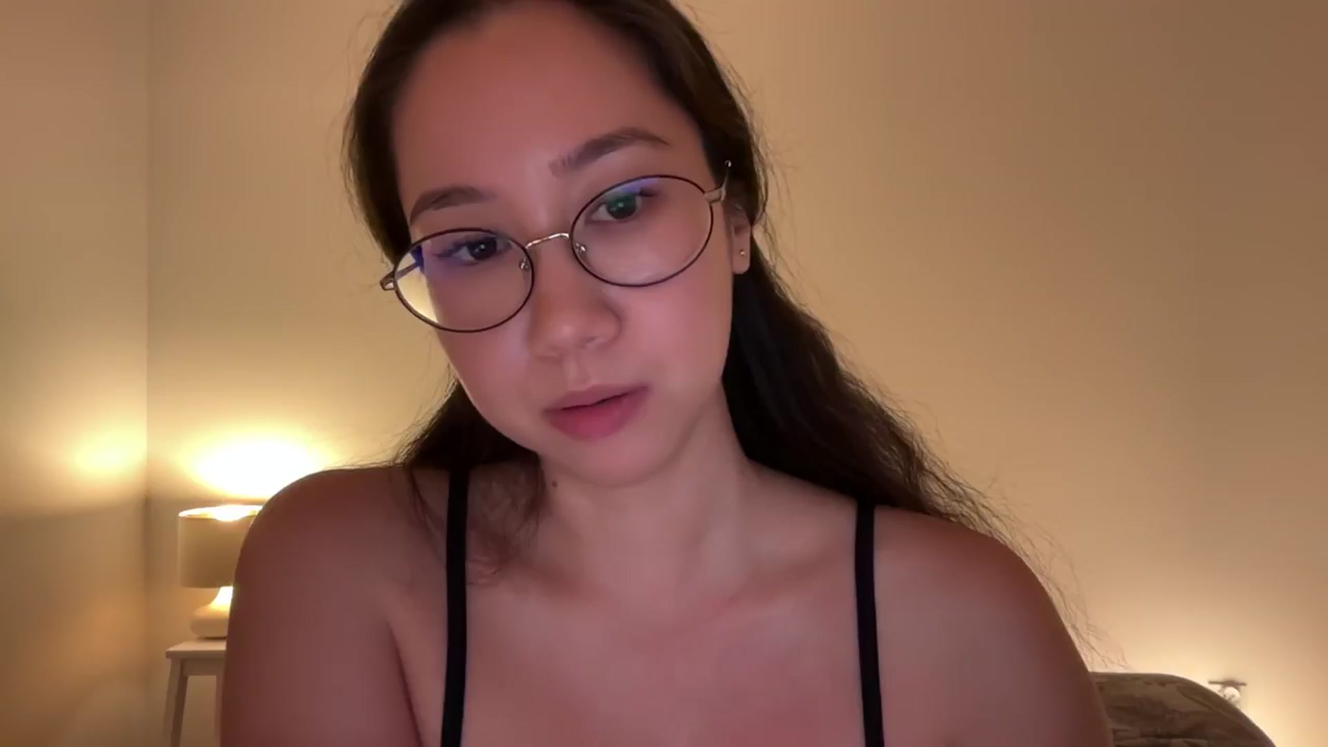 Gallery image thumbnail from cute_asian69's myfreecams stream on, 08/04/2024, 24:25 image 19 of 20