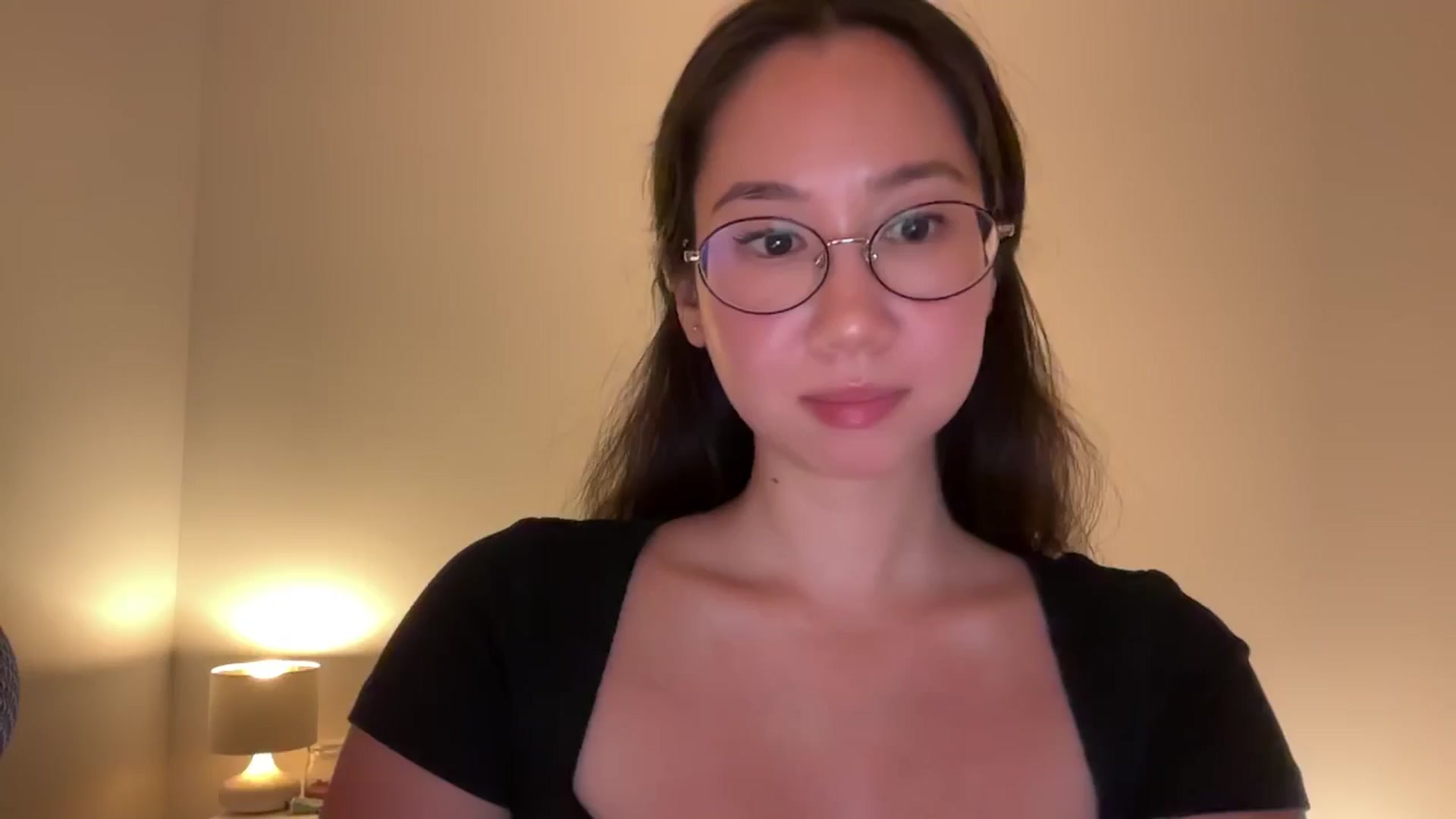 Gallery image thumbnail from cute_asian69's myfreecams stream on, 08/05/2024, 24:05 image 10 of 20