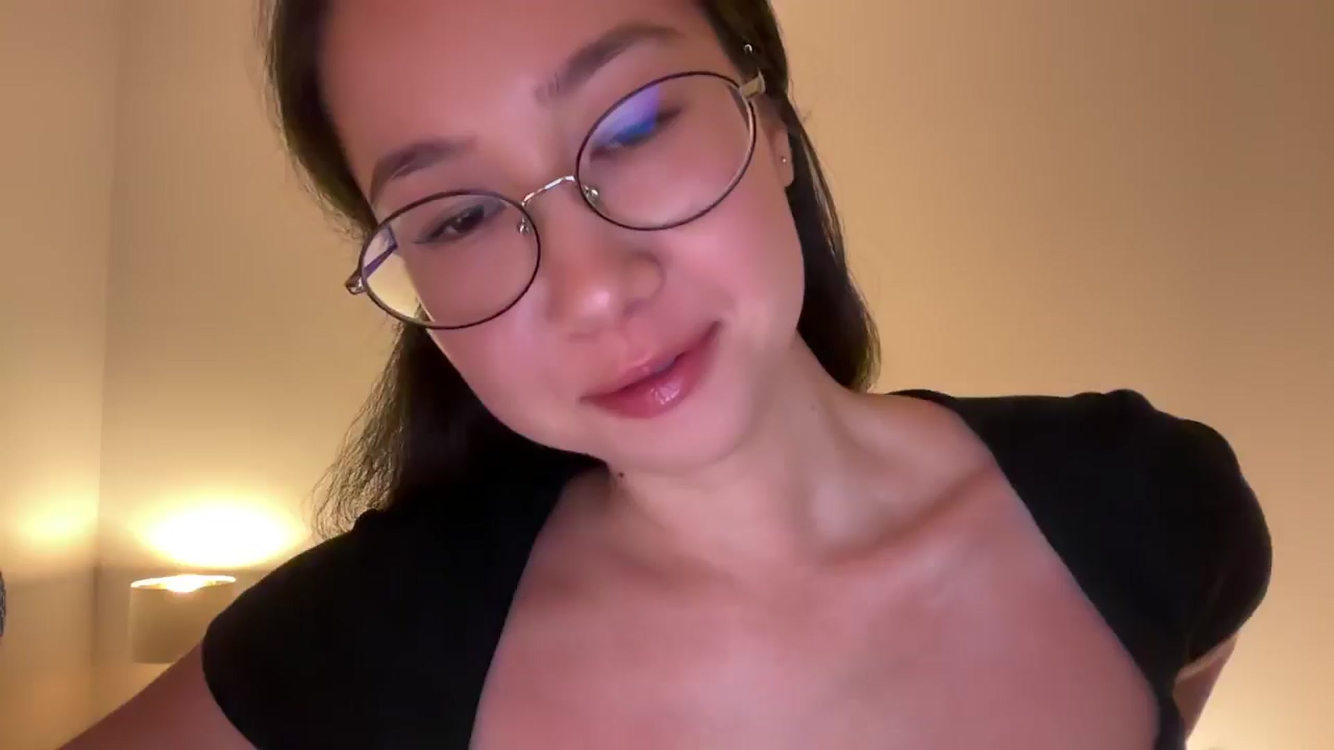 Gallery image thumbnail from cute_asian69's myfreecams stream on, 08/05/2024, 24:05 image 5 of 20