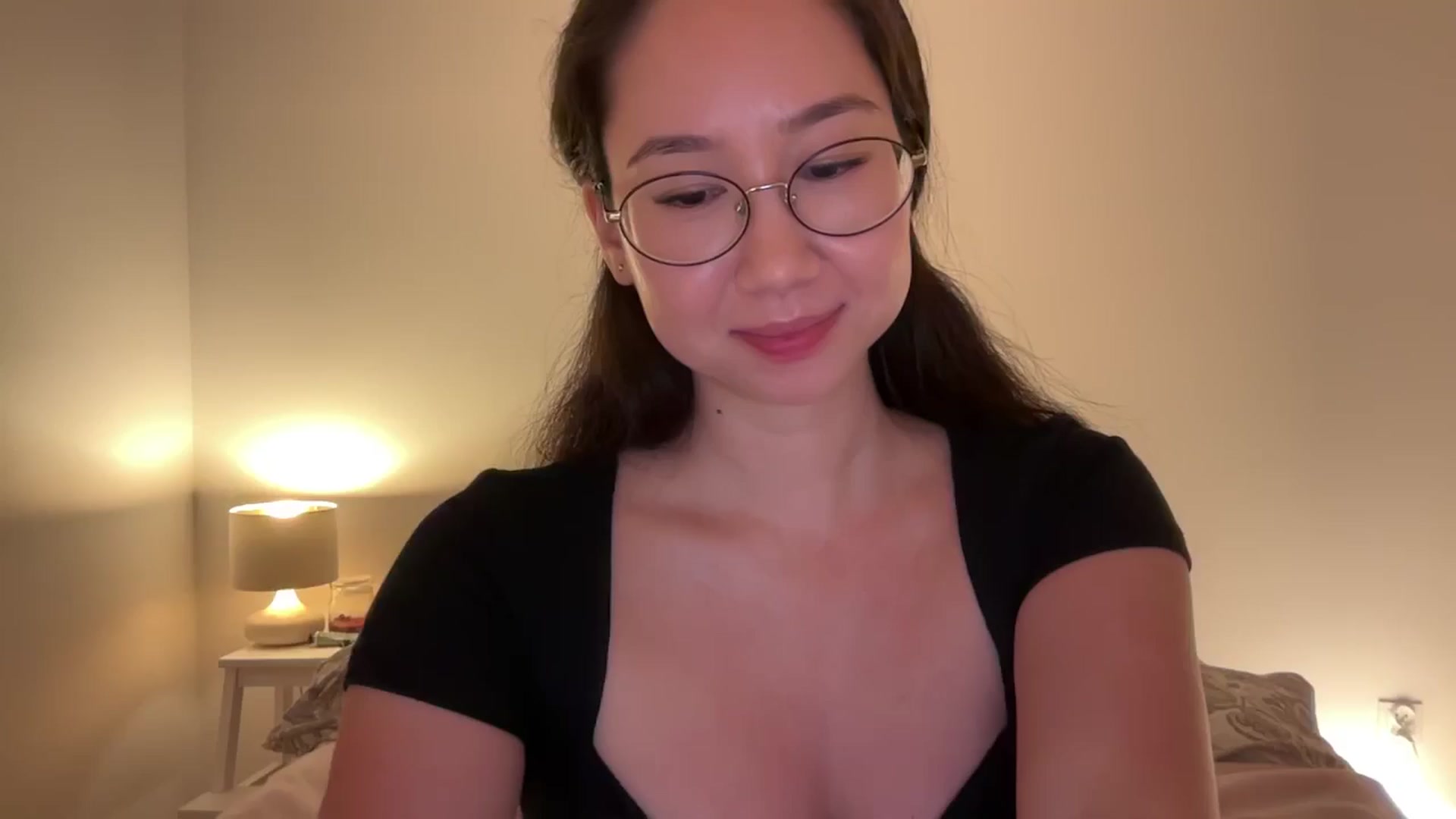 Gallery image thumbnail from cute_asian69's myfreecams stream on, 08/05/2024, 24:50 image 17 of 20
