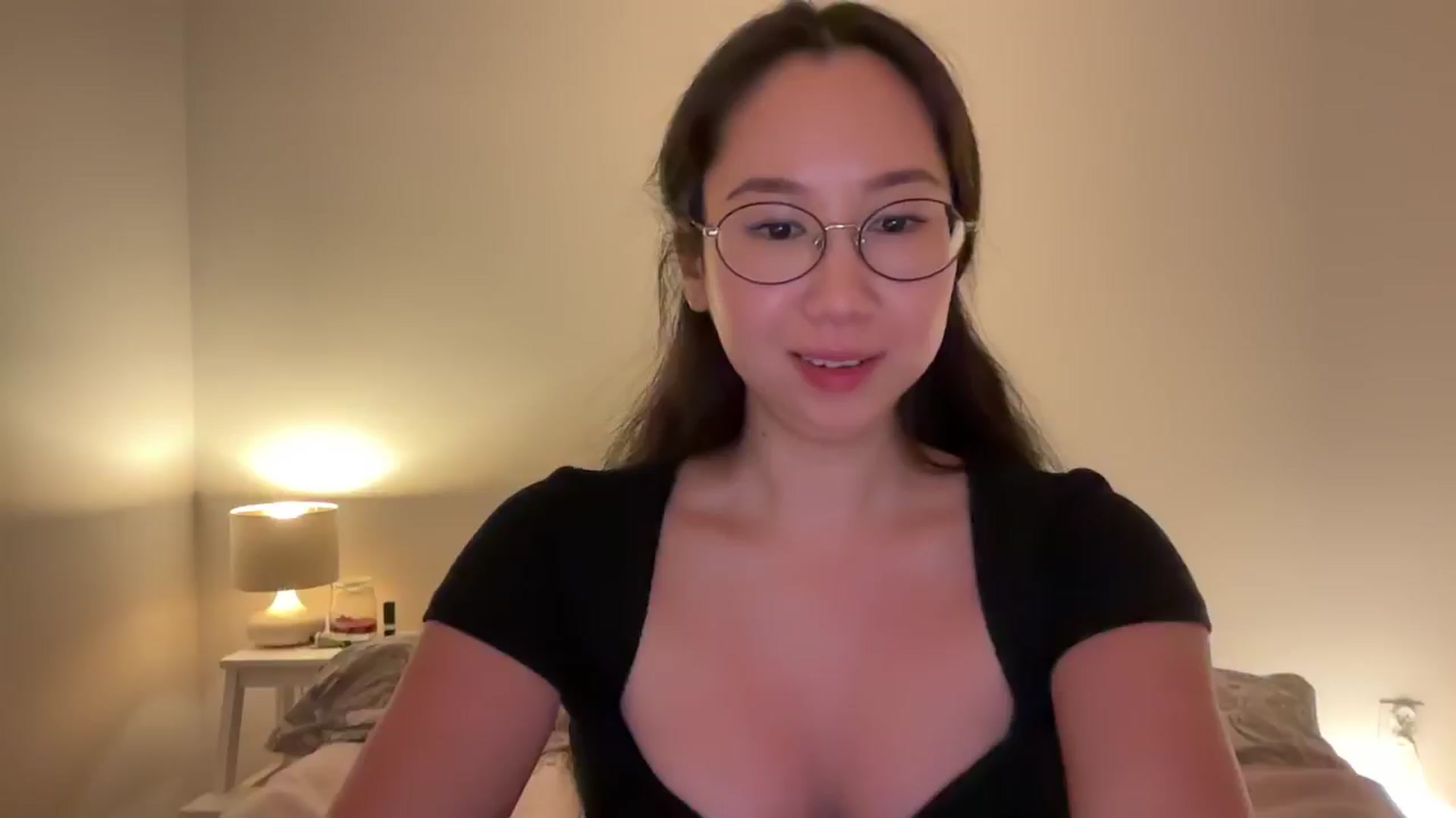 Gallery image thumbnail from cute_asian69's myfreecams stream on, 08/05/2024, 24:50 image 13 of 20