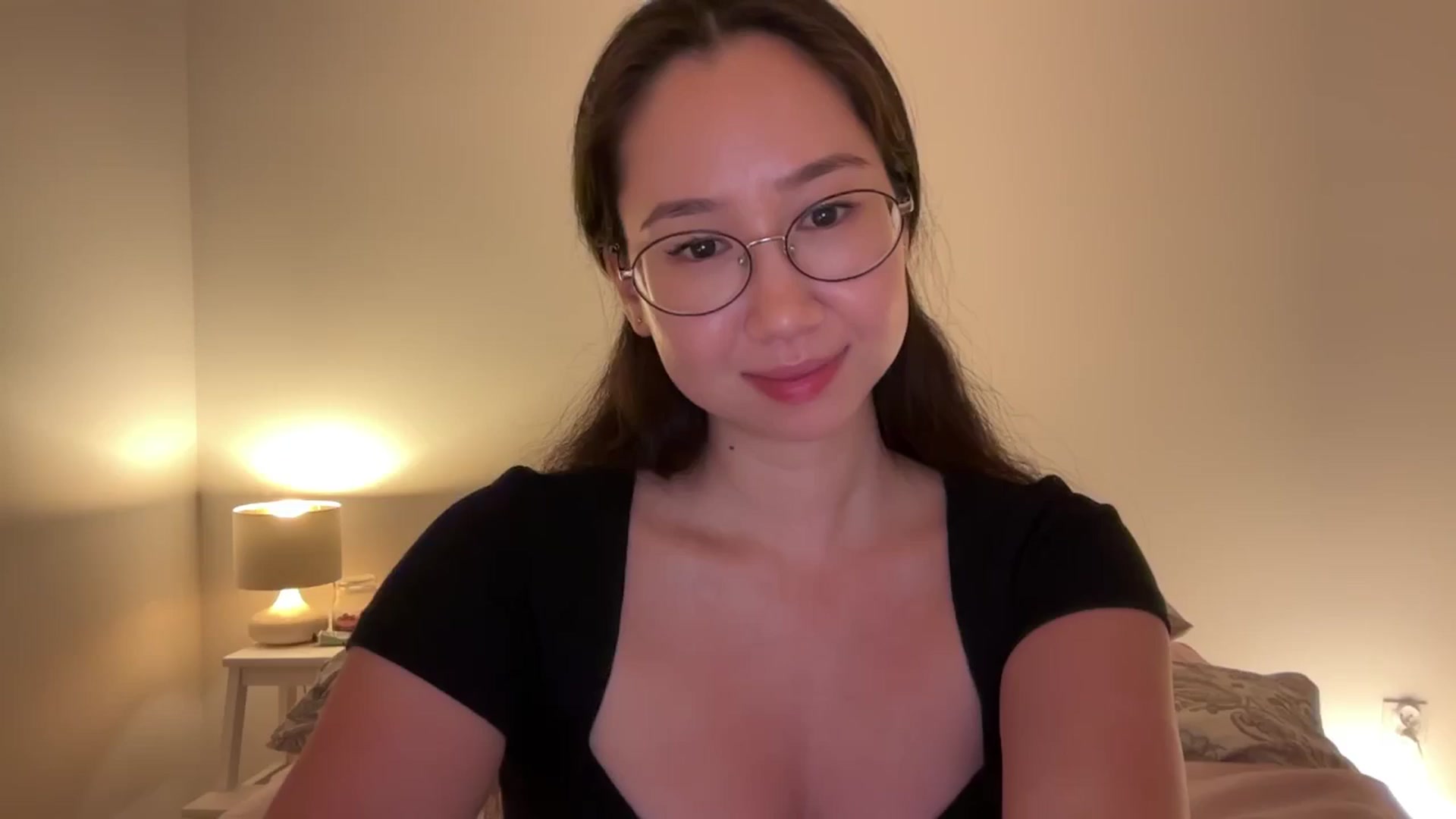 Gallery image thumbnail from cute_asian69's myfreecams stream on, 08/05/2024, 24:50 image 18 of 20