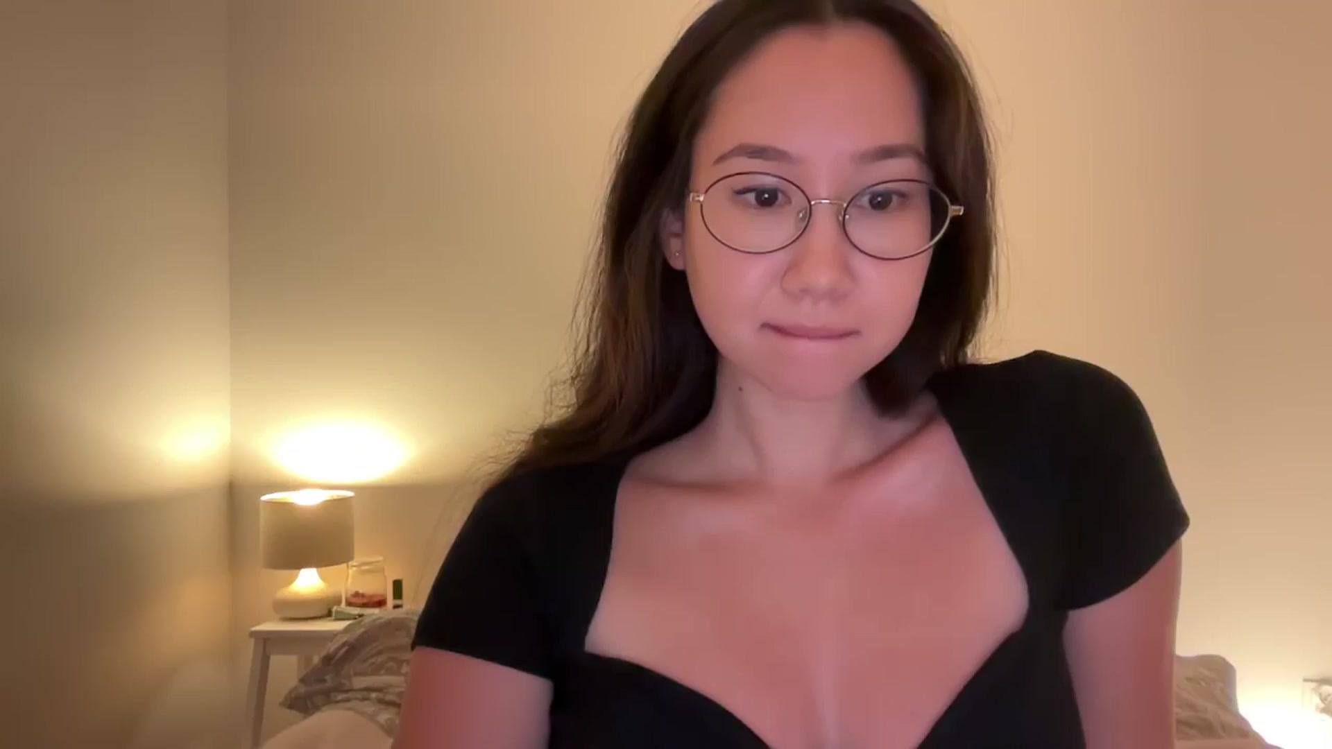 Gallery image thumbnail from cute_asian69's myfreecams stream on, 08/05/2024, 02:27 image 12 of 20