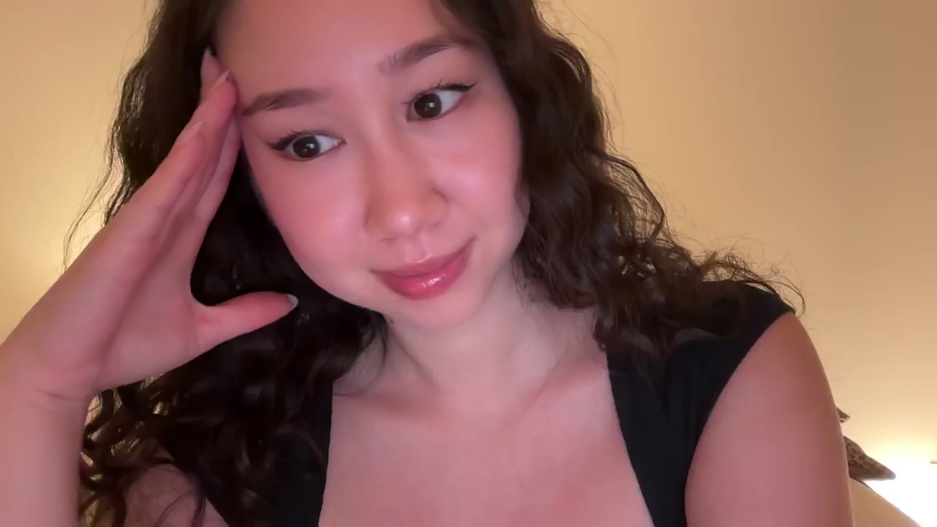 Gallery image thumbnail from cute_asian69's myfreecams stream on, 08/07/2024, 21:07 image 10 of 20
