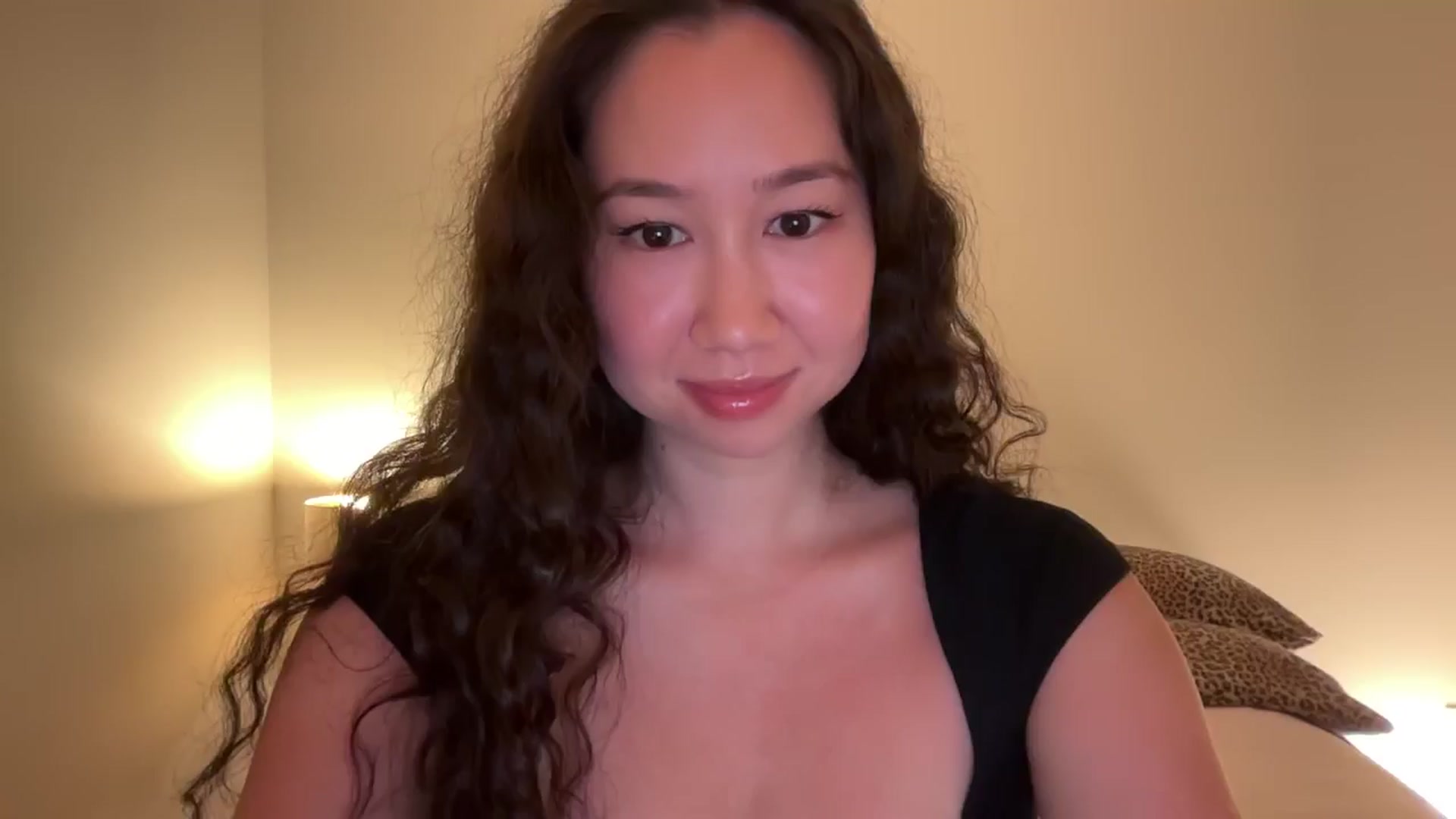 Gallery image thumbnail from cute_asian69's myfreecams stream on, 08/07/2024, 21:07 image 15 of 20