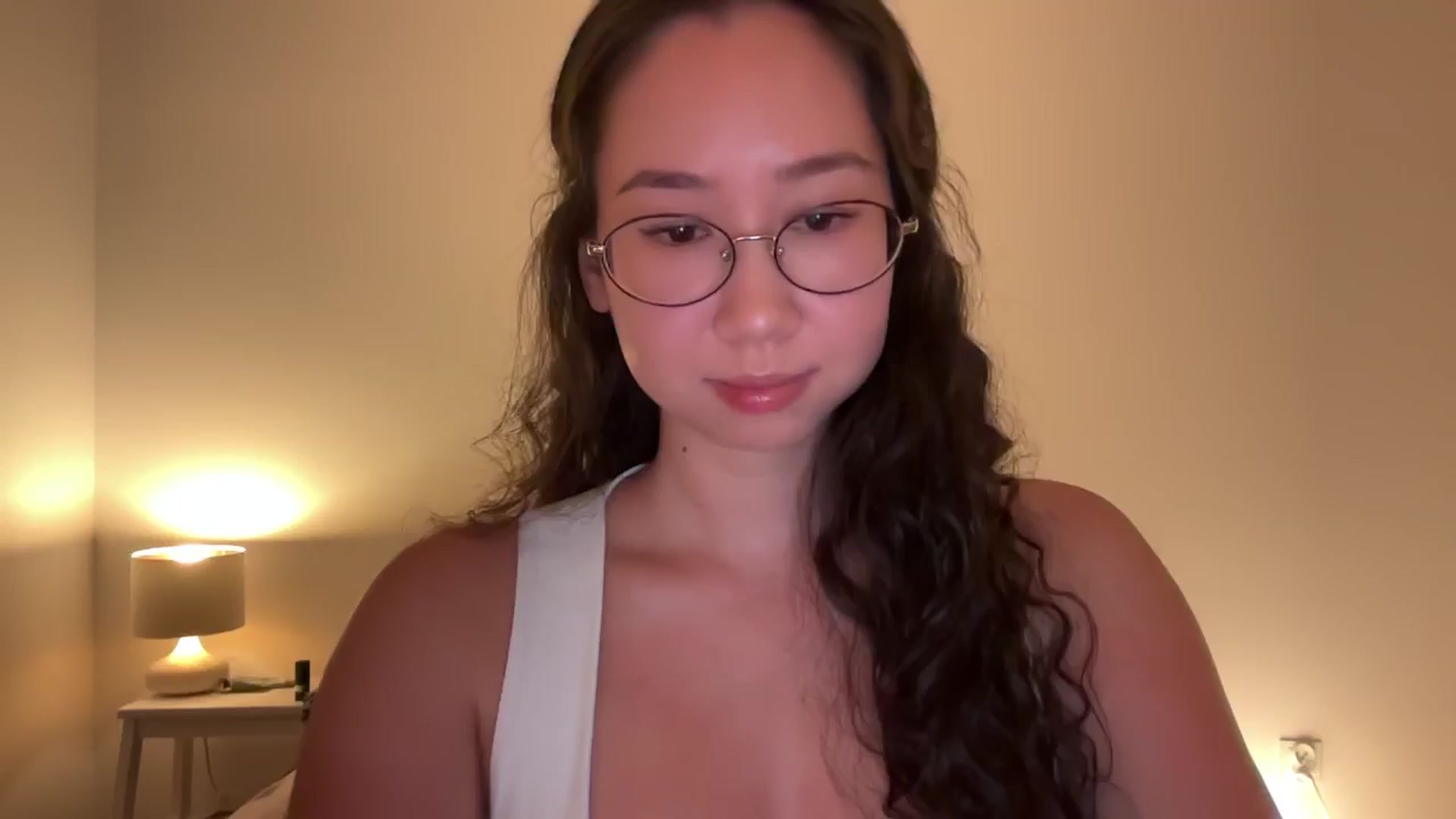 Gallery image thumbnail from cute_asian69's myfreecams stream on, 08/10/2024, 22:42 image 17 of 20