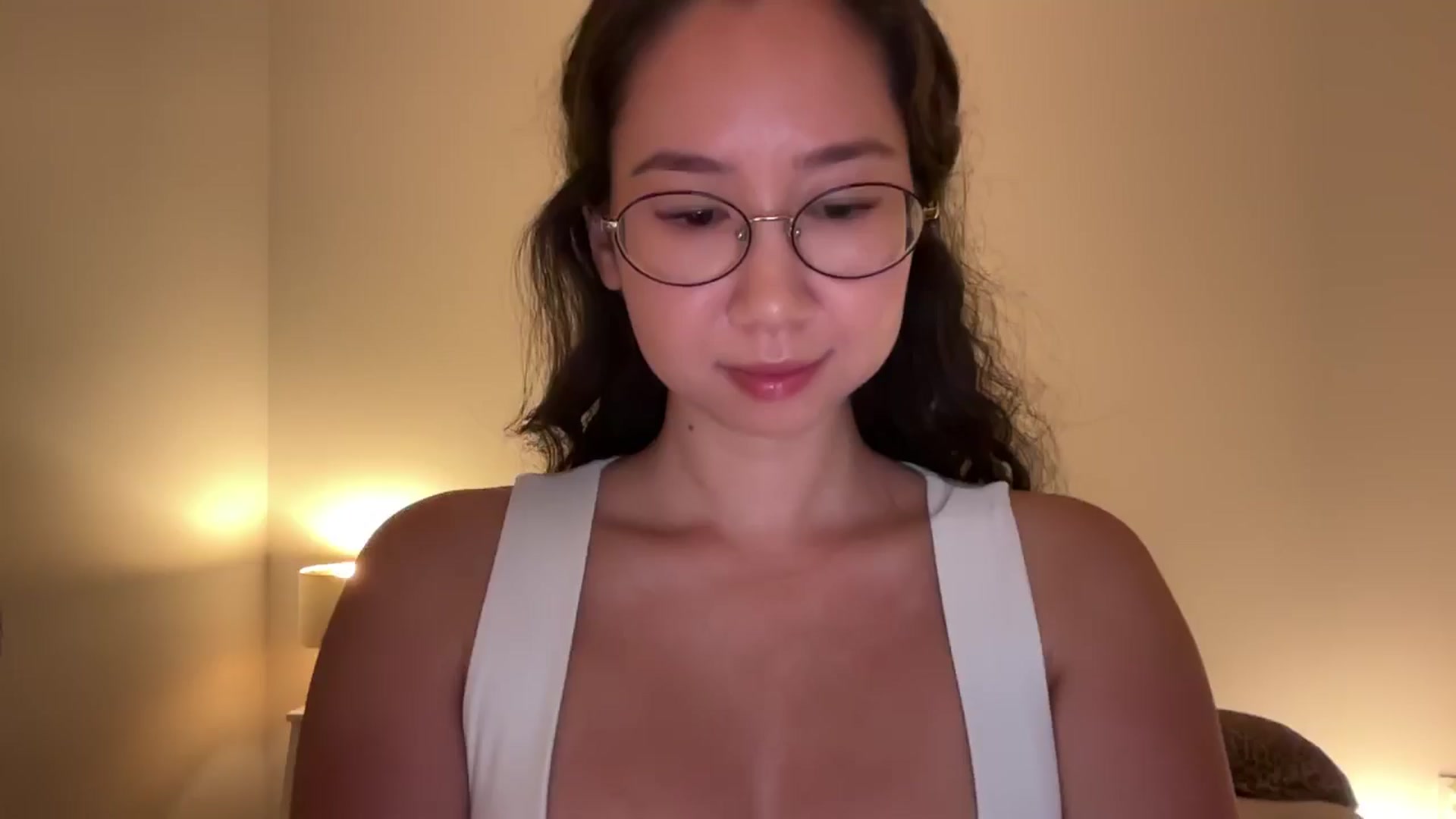 Gallery image thumbnail from cute_asian69's myfreecams stream on, 08/11/2024, 02:46 image 16 of 20
