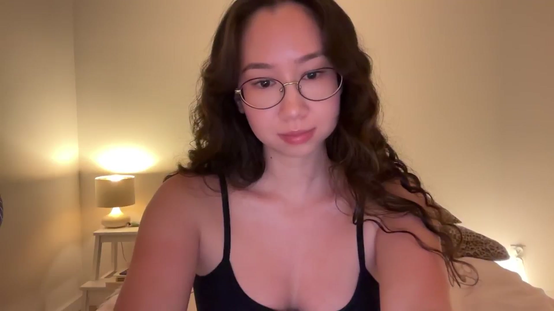 Gallery image thumbnail from cute_asian69's myfreecams stream on, 08/11/2024, 23:26 image 10 of 20