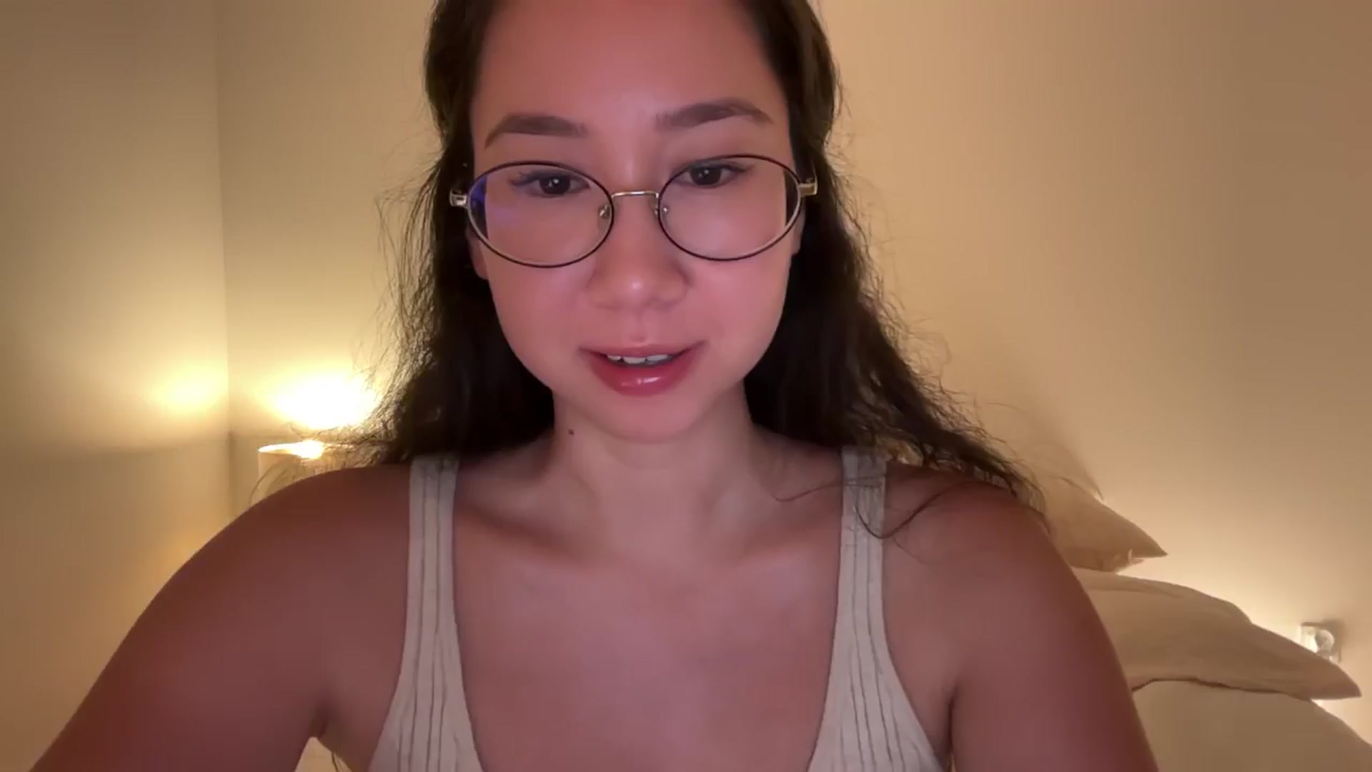 Gallery image thumbnail from cute_asian69's myfreecams stream on, 08/29/2024, 22:15 image 5 of 20
