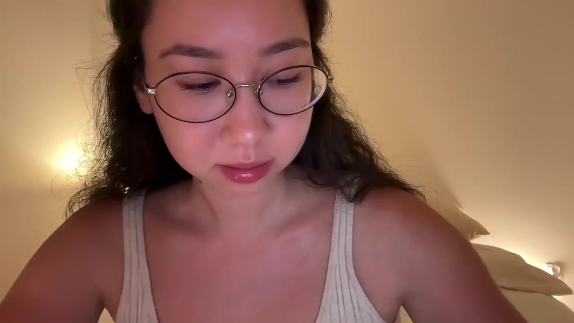 Gallery image thumbnail from cute_asian69's myfreecams stream on, 08/29/2024, 22:15 image 3 of 20
