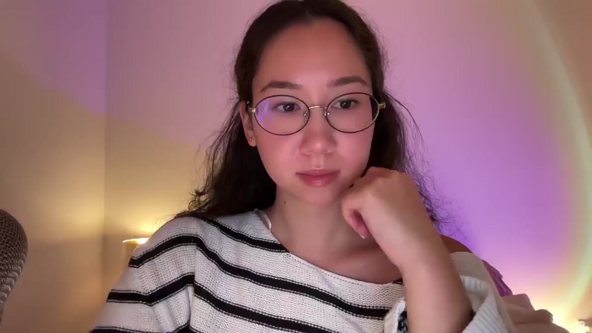 Gallery image thumbnail from cute_asian69's myfreecams stream on, 09/19/2024, 24:01 image 18 of 20