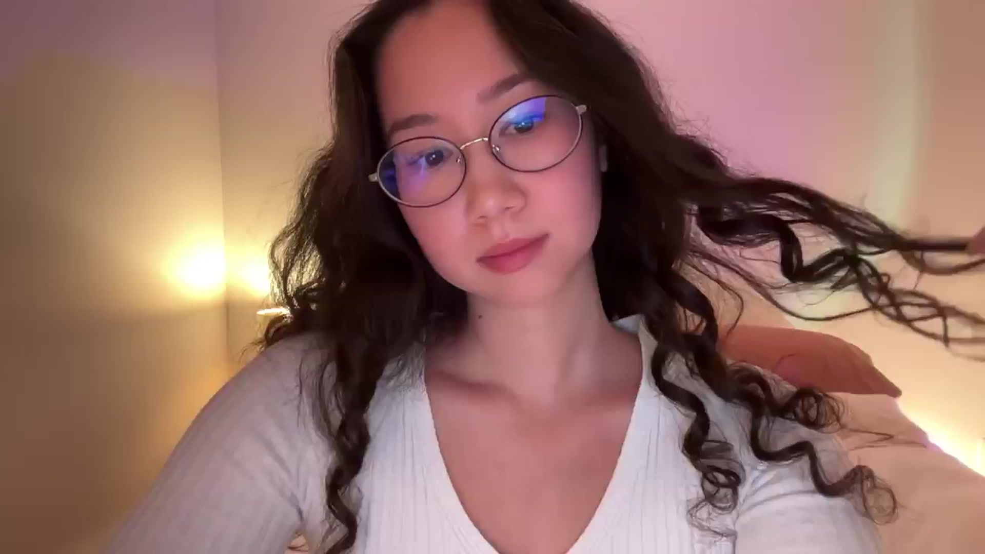 Gallery image thumbnail from cute_asian69's myfreecams stream on, 09/22/2024, 24:11 image 10 of 20