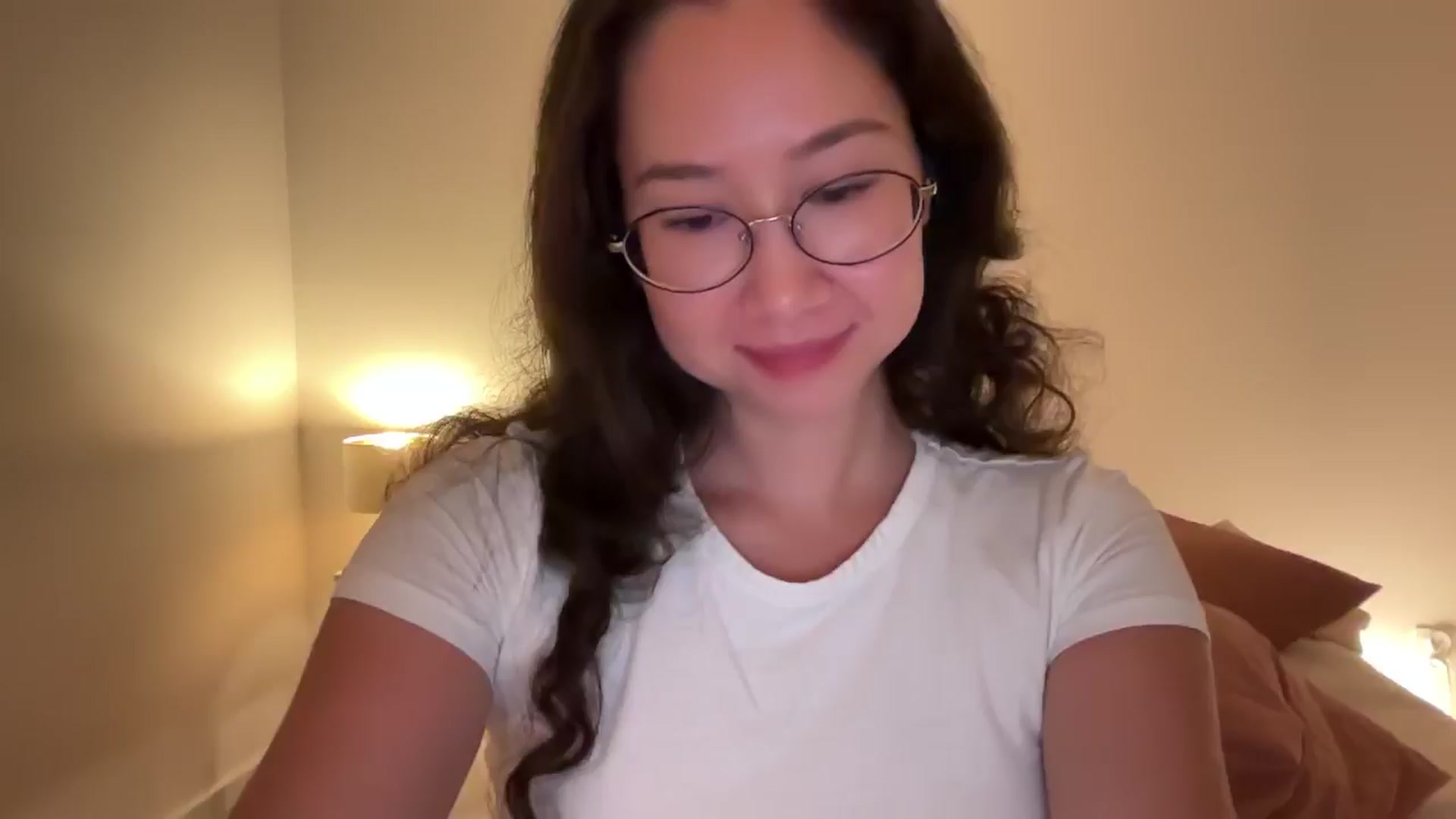 Gallery image thumbnail from cute_asian69's myfreecams stream on, 09/23/2024, 03:30 image 14 of 20