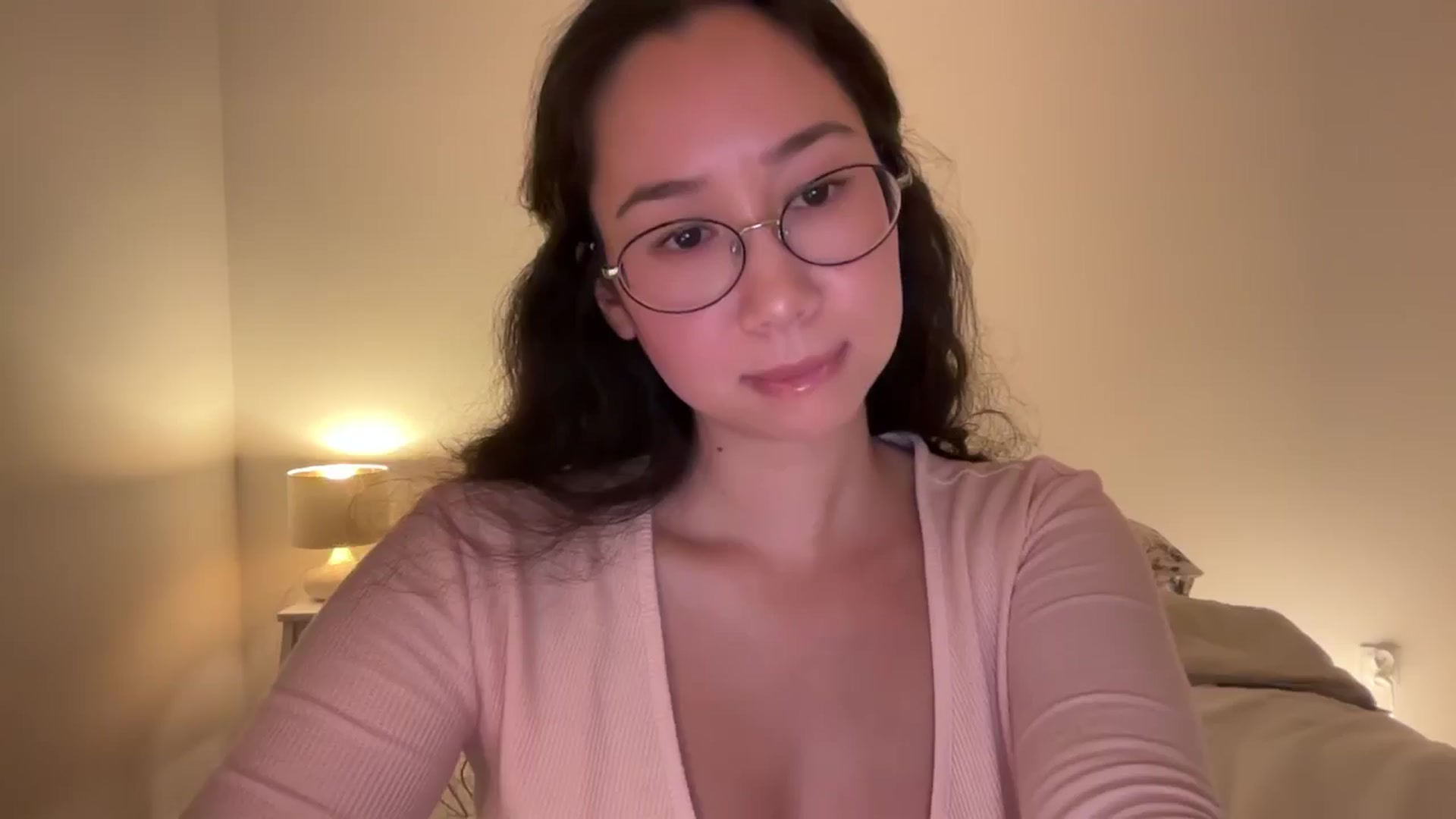 Gallery image thumbnail from cute_asian69's myfreecams stream on, 09/26/2024, 24:27 image 5 of 20