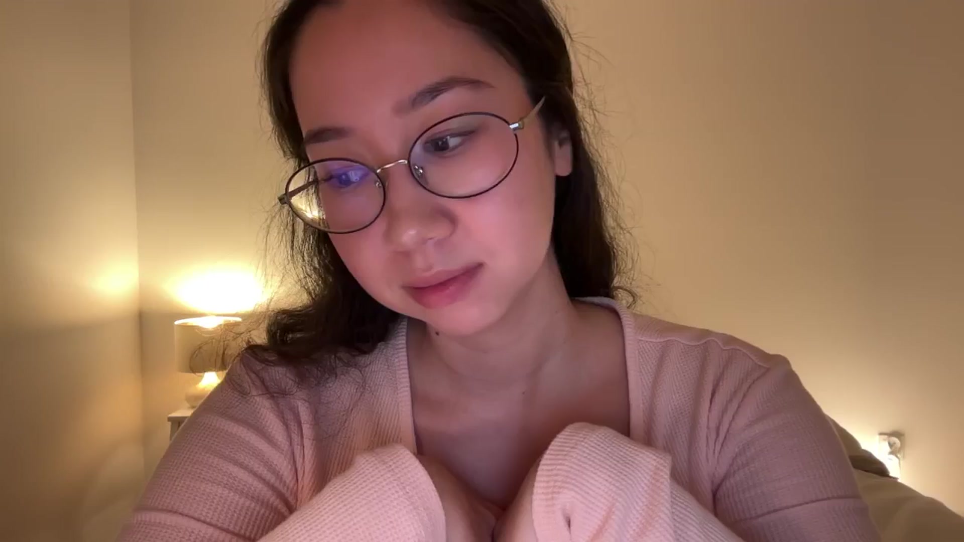 Gallery image thumbnail from cute_asian69's myfreecams stream on, 09/26/2024, 24:27 image 20 of 20