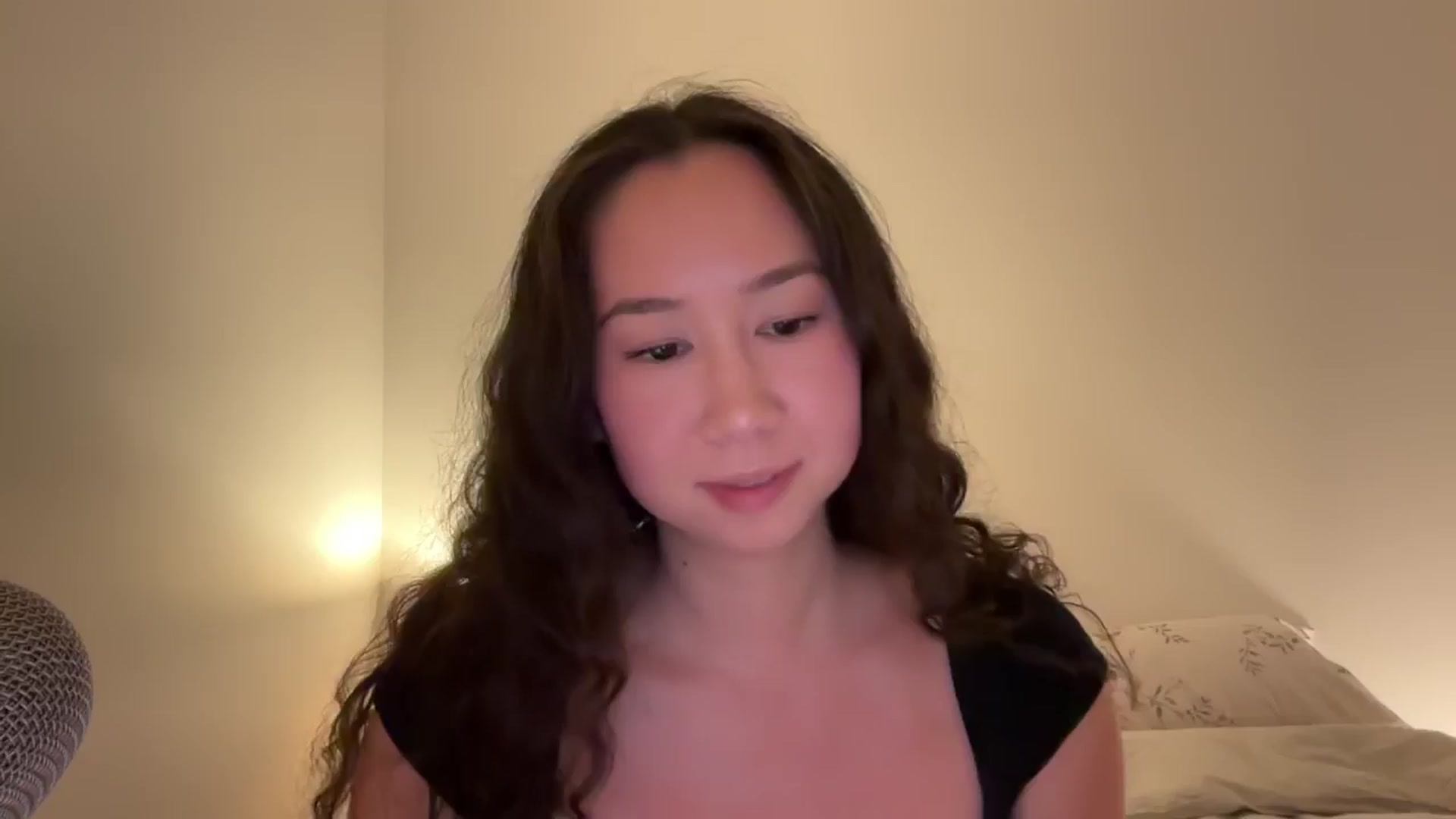 Gallery image thumbnail from cute_asian69's myfreecams stream on, 09/28/2024, 24:03 image 12 of 20