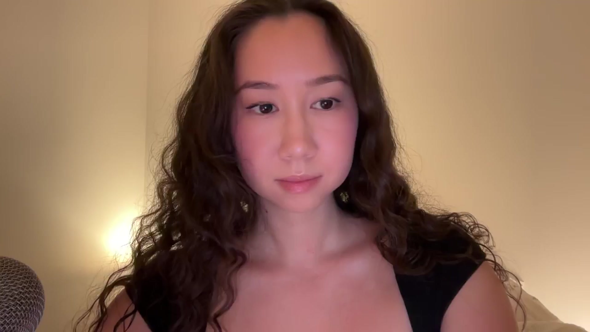 Gallery image thumbnail from cute_asian69's myfreecams stream on, 09/28/2024, 24:03 image 10 of 20