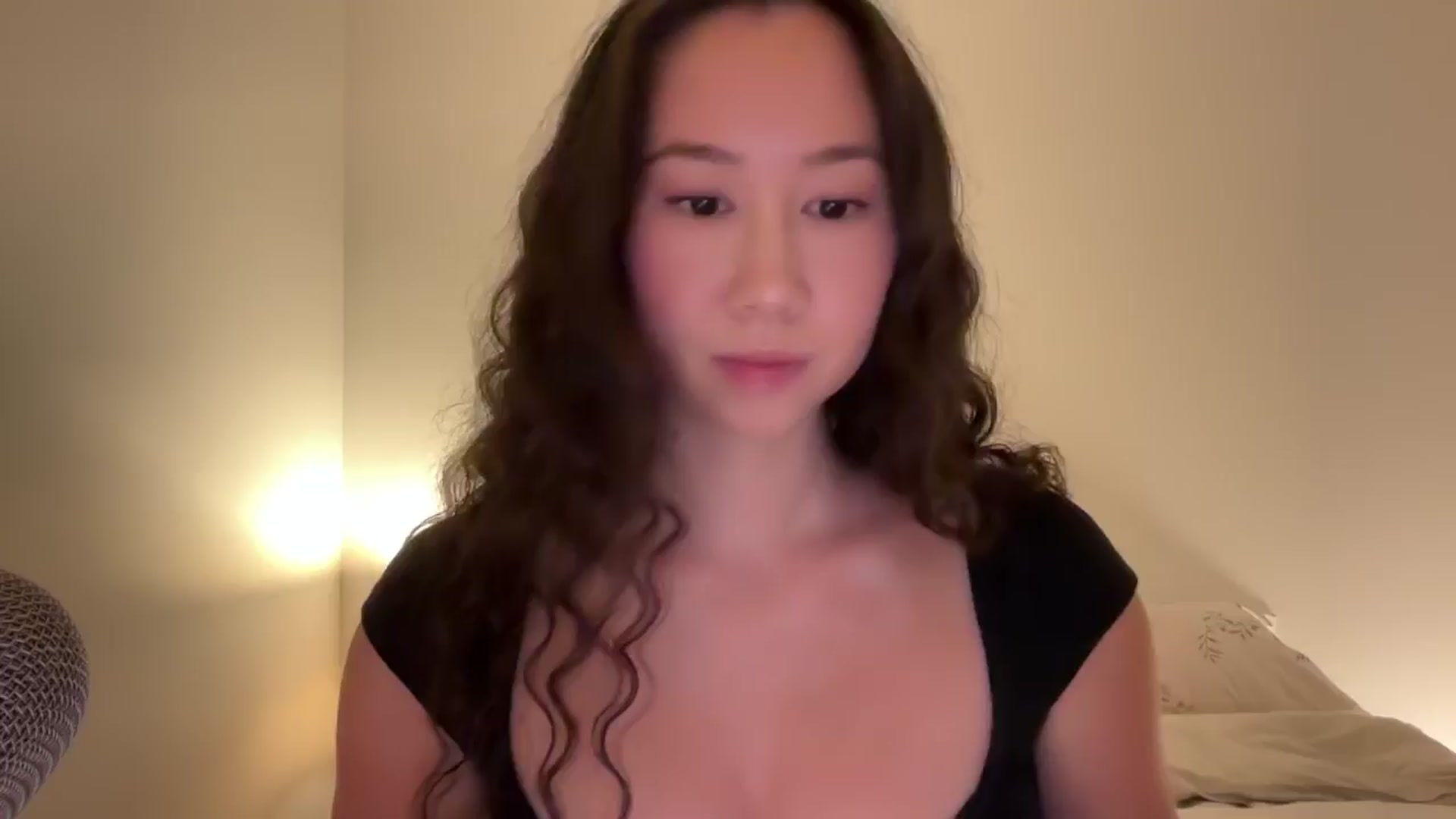 Gallery image thumbnail from cute_asian69's myfreecams stream on, 09/28/2024, 24:03 image 7 of 20