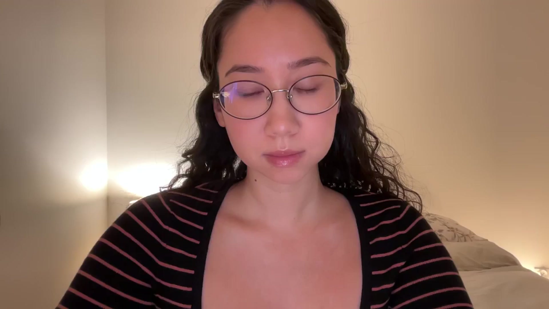 Gallery image thumbnail from cute_asian69's myfreecams stream on, 09/28/2024, 23:31 image 10 of 20