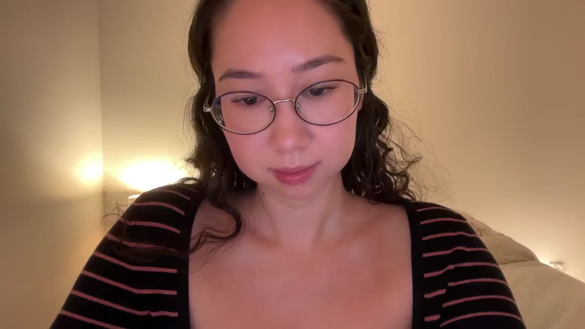 Gallery image thumbnail from cute_asian69's myfreecams stream on, 09/29/2024, 04:11 image 1 of 20