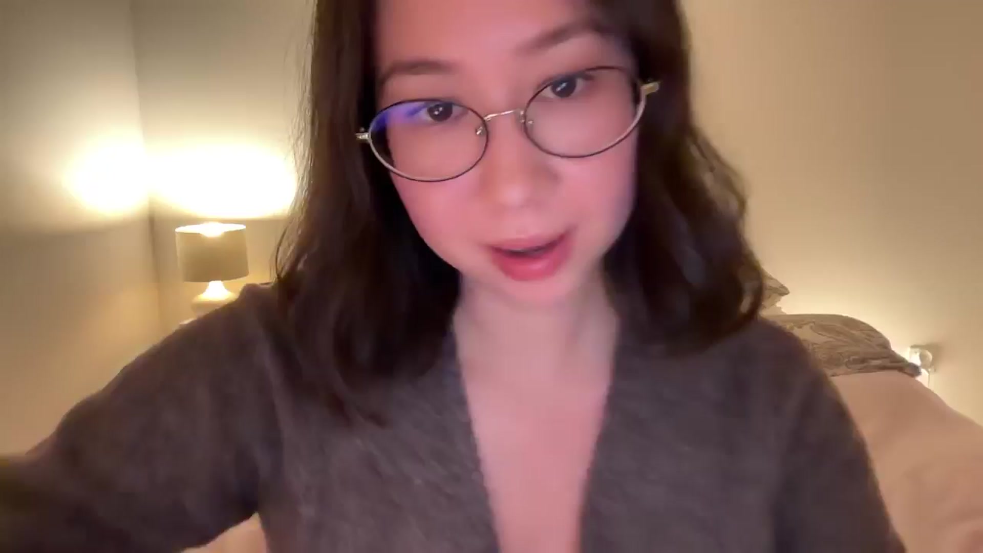 Gallery image thumbnail from cute_asian69's myfreecams stream on, 10/10/2024, 24:56 image 14 of 20