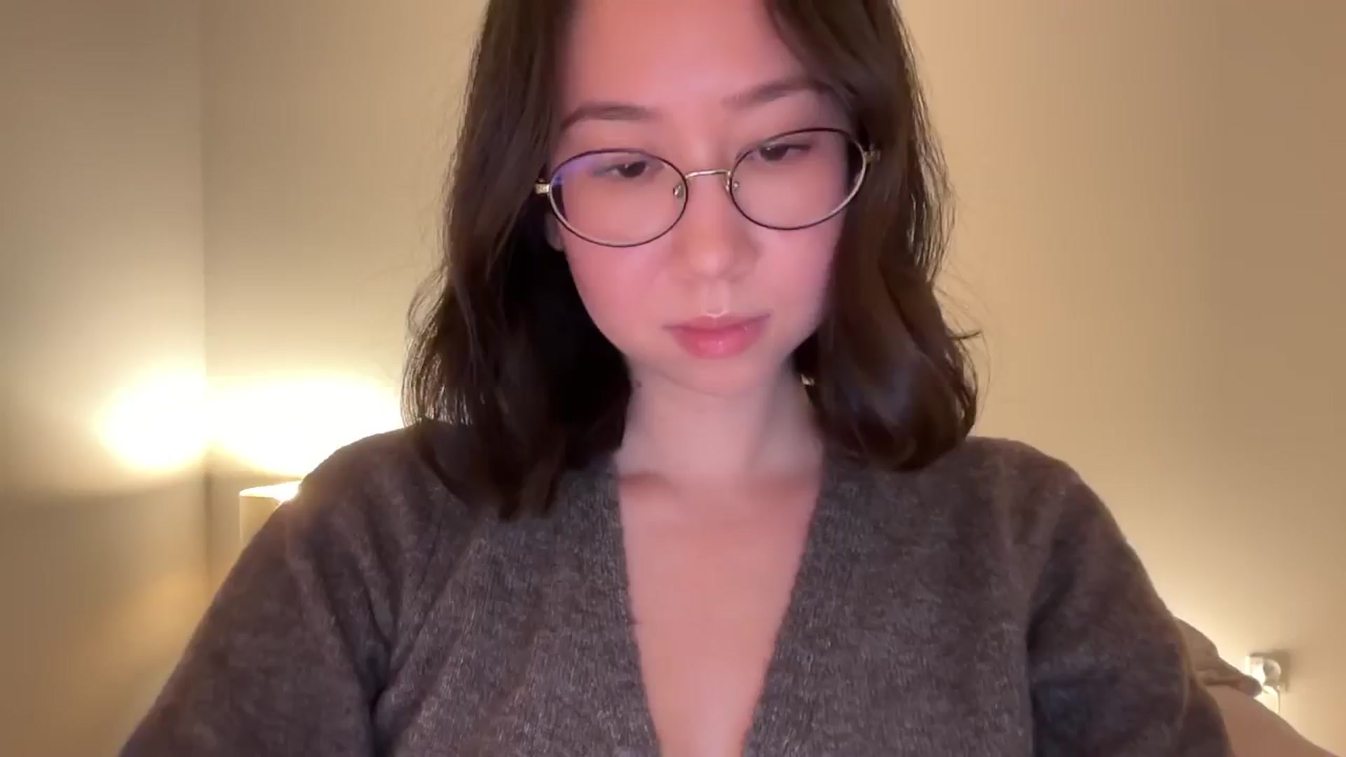 Gallery image thumbnail from cute_asian69's myfreecams stream on, 10/10/2024, 24:56 image 13 of 20