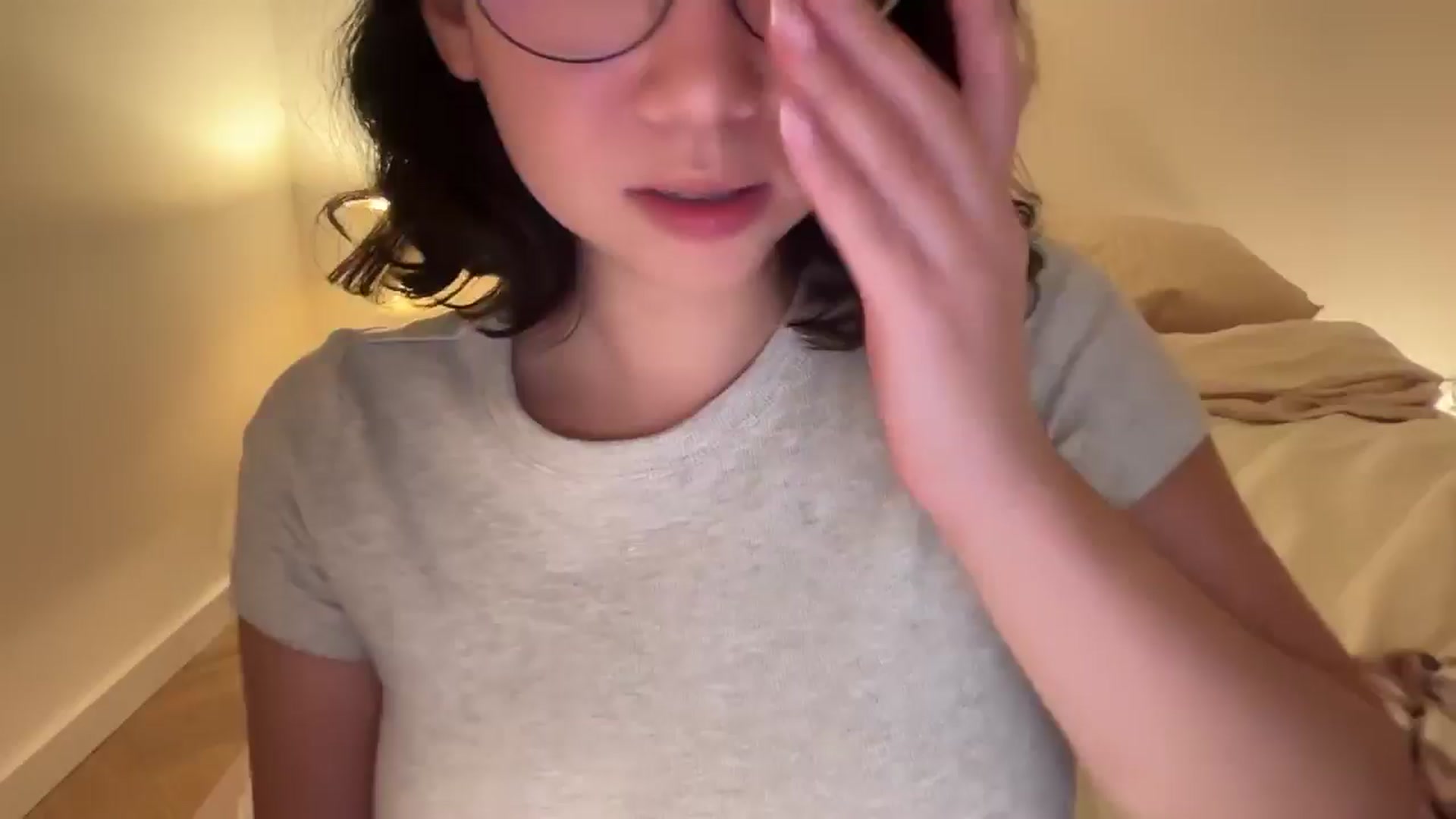 Gallery image thumbnail from cute_asian69's myfreecams stream on, 10/19/2024, 23:11 image 16 of 20