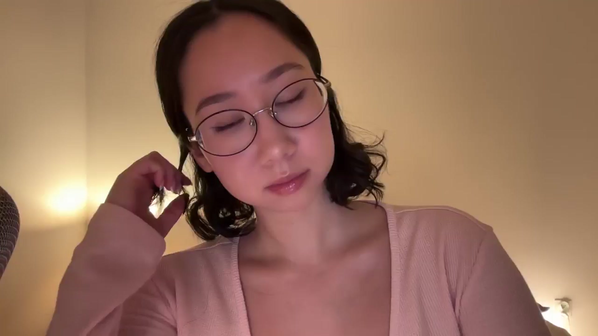 Gallery image thumbnail from cute_asian69's myfreecams stream on, 10/22/2024, 24:03 image 4 of 20