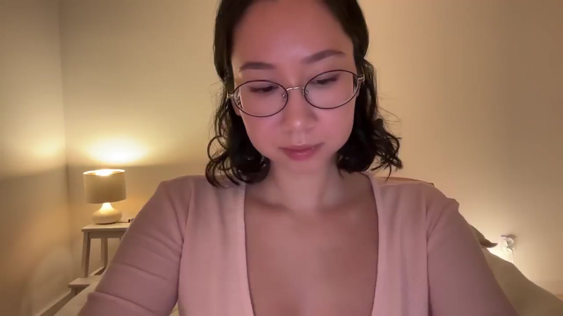 Gallery image thumbnail from cute_asian69's myfreecams stream on, 10/22/2024, 24:03 image 10 of 20