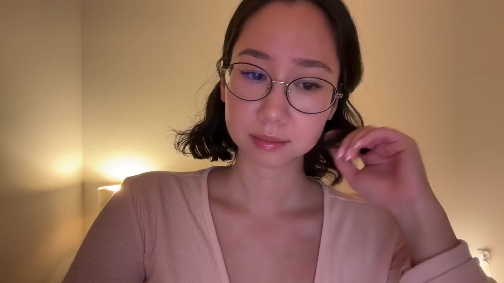 Gallery image thumbnail from cute_asian69's myfreecams stream on, 10/22/2024, 24:43 image 18 of 20
