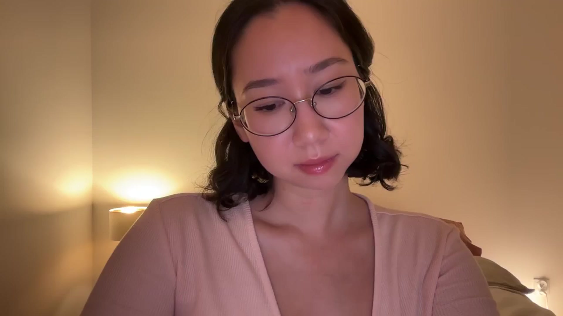 Gallery image thumbnail from cute_asian69's myfreecams stream on, 10/22/2024, 24:43 image 19 of 20