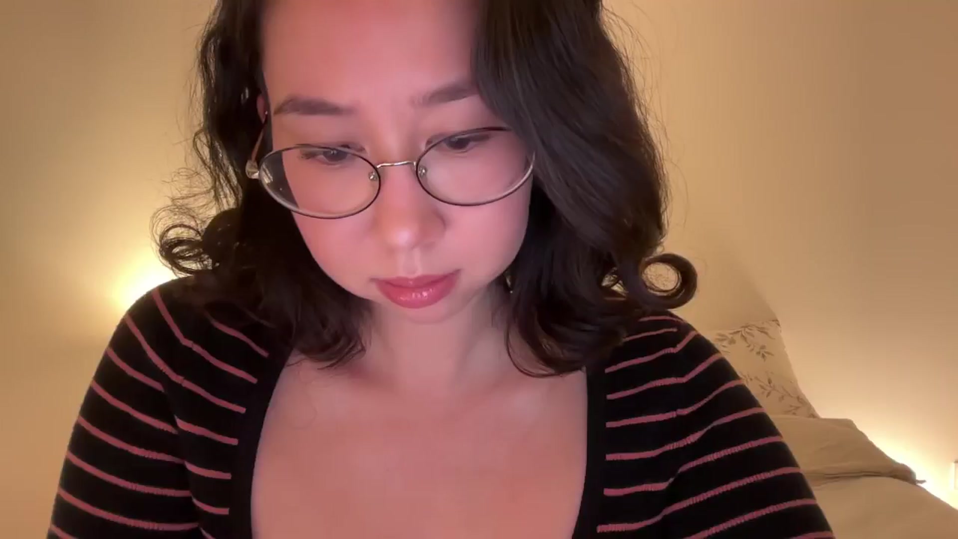 Gallery image thumbnail from cute_asian69's myfreecams stream on, 12/09/2024, 24:13 image 5 of 20