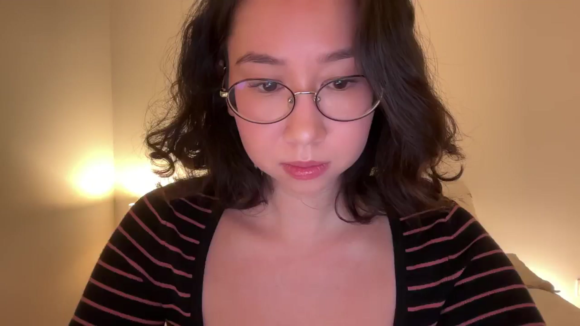 Gallery image thumbnail from cute_asian69's myfreecams stream on, 12/09/2024, 24:13 image 4 of 20