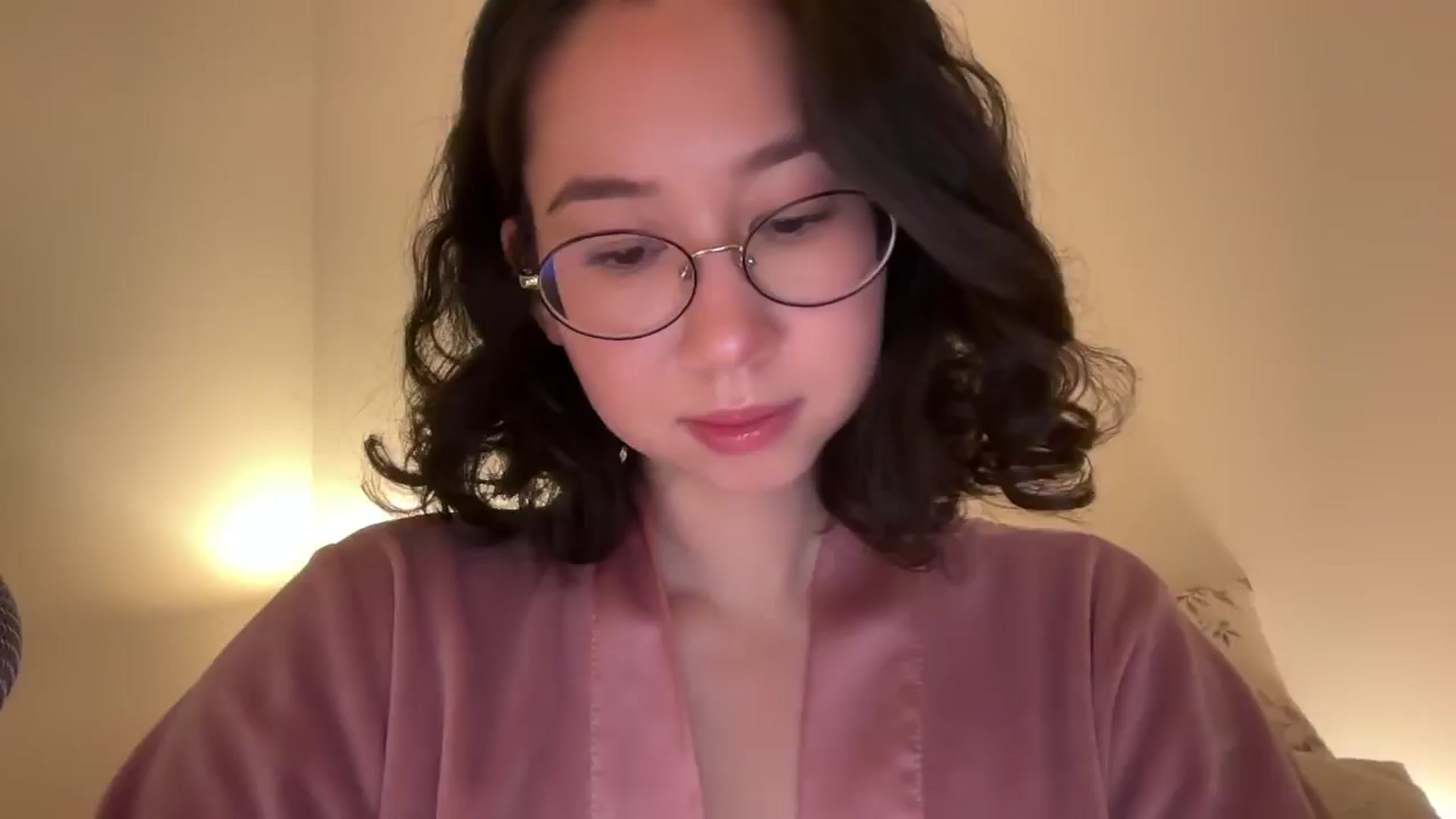 Gallery image thumbnail from cute_asian69's myfreecams stream on, 12/09/2024, 02:37 image 13 of 20